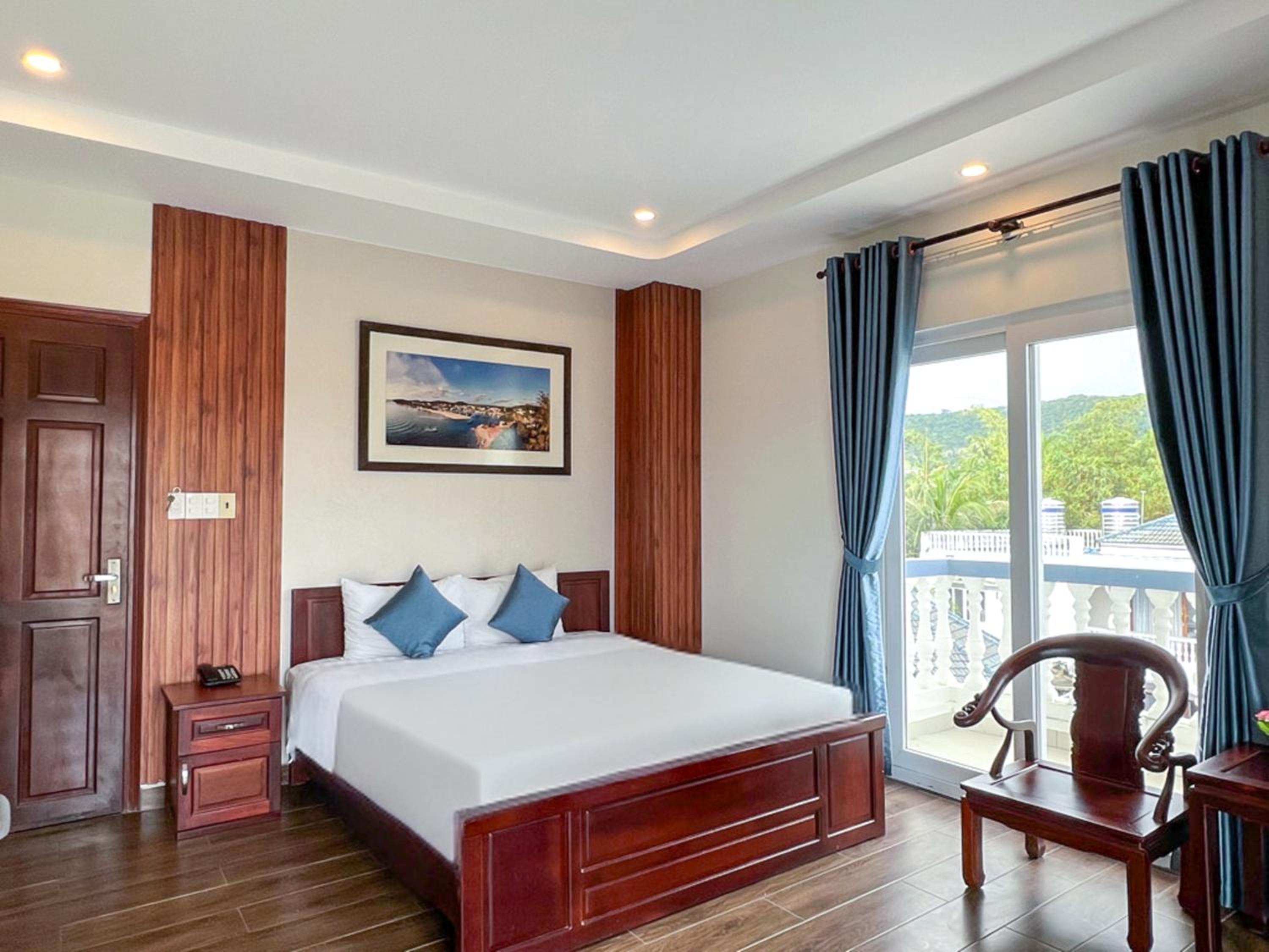 Deluxe Double or Twin Room with Balcony - Photo 4
