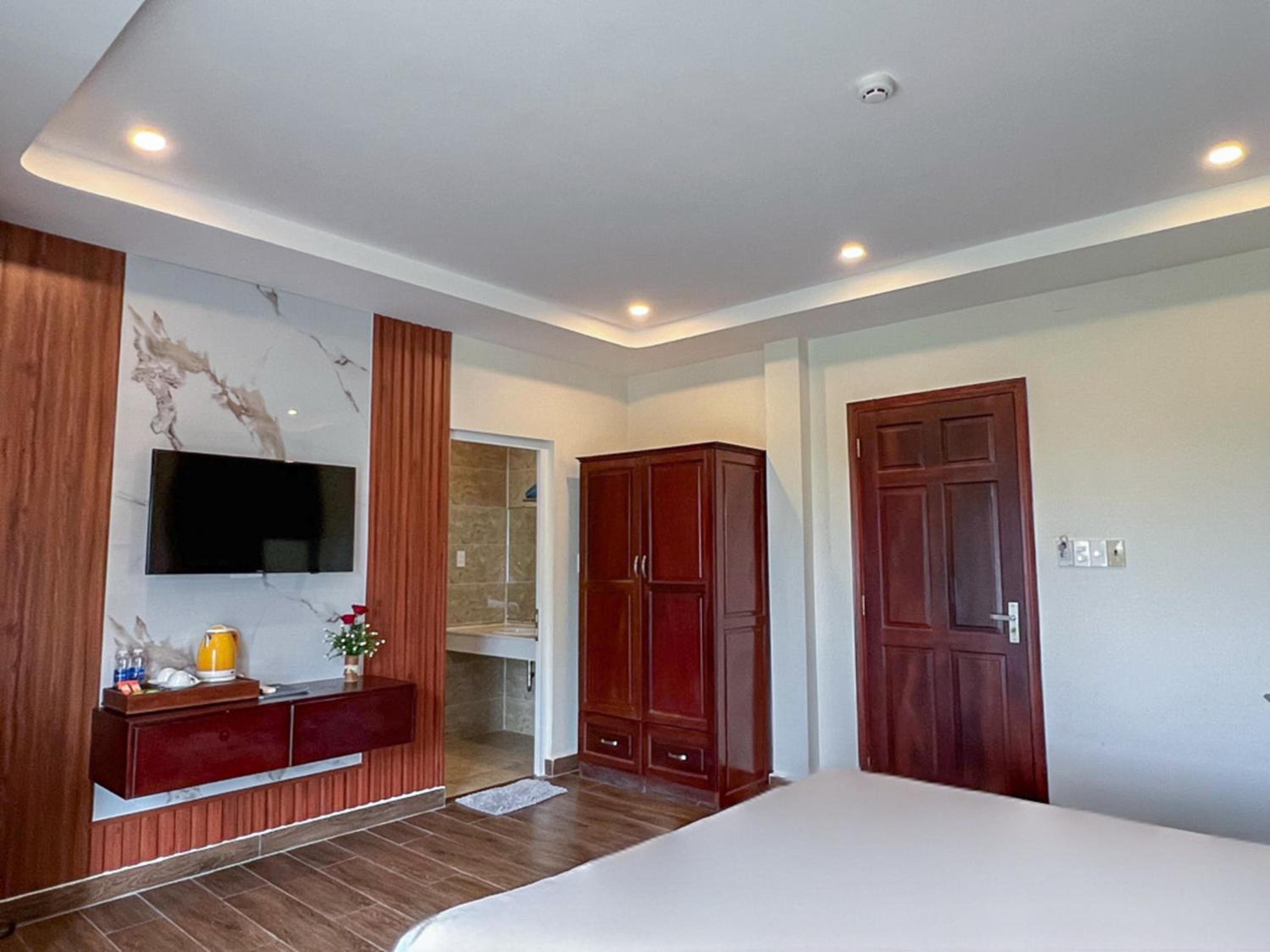 Deluxe Double or Twin Room with Balcony - Photo 7