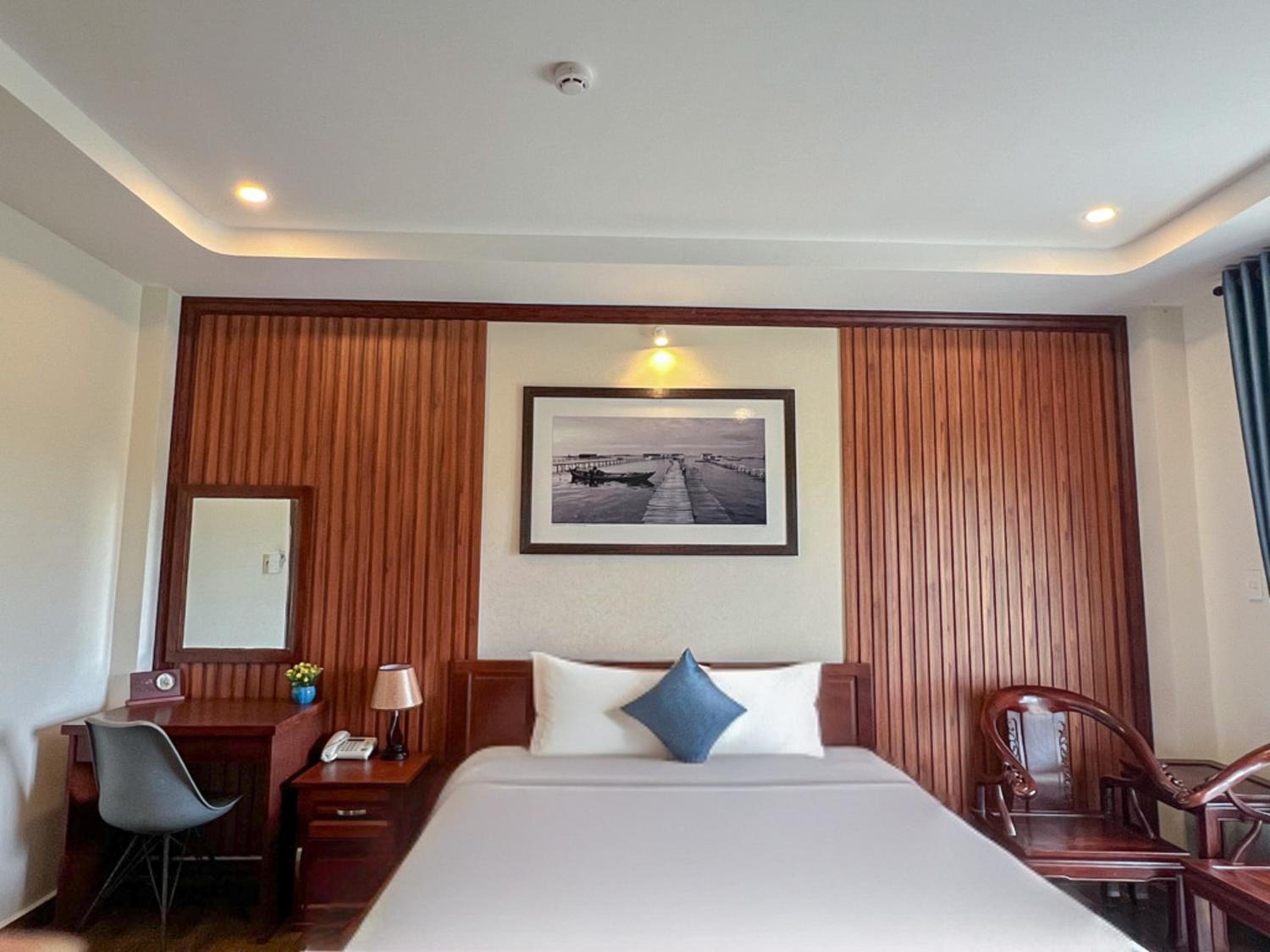 Deluxe Double or Twin Room with Balcony - Photo 13