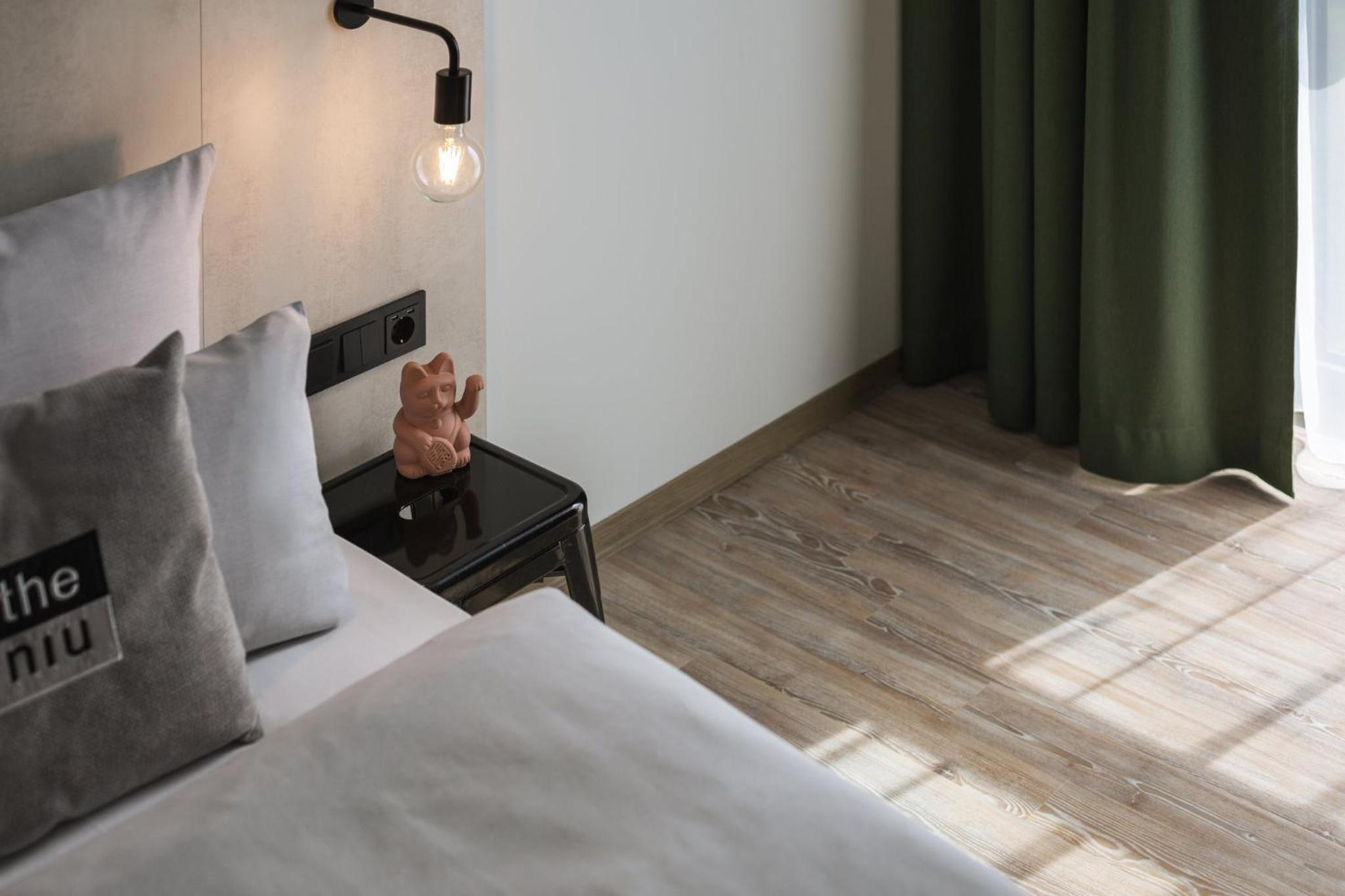 Standard Queen Room - Accessible - Photo 4