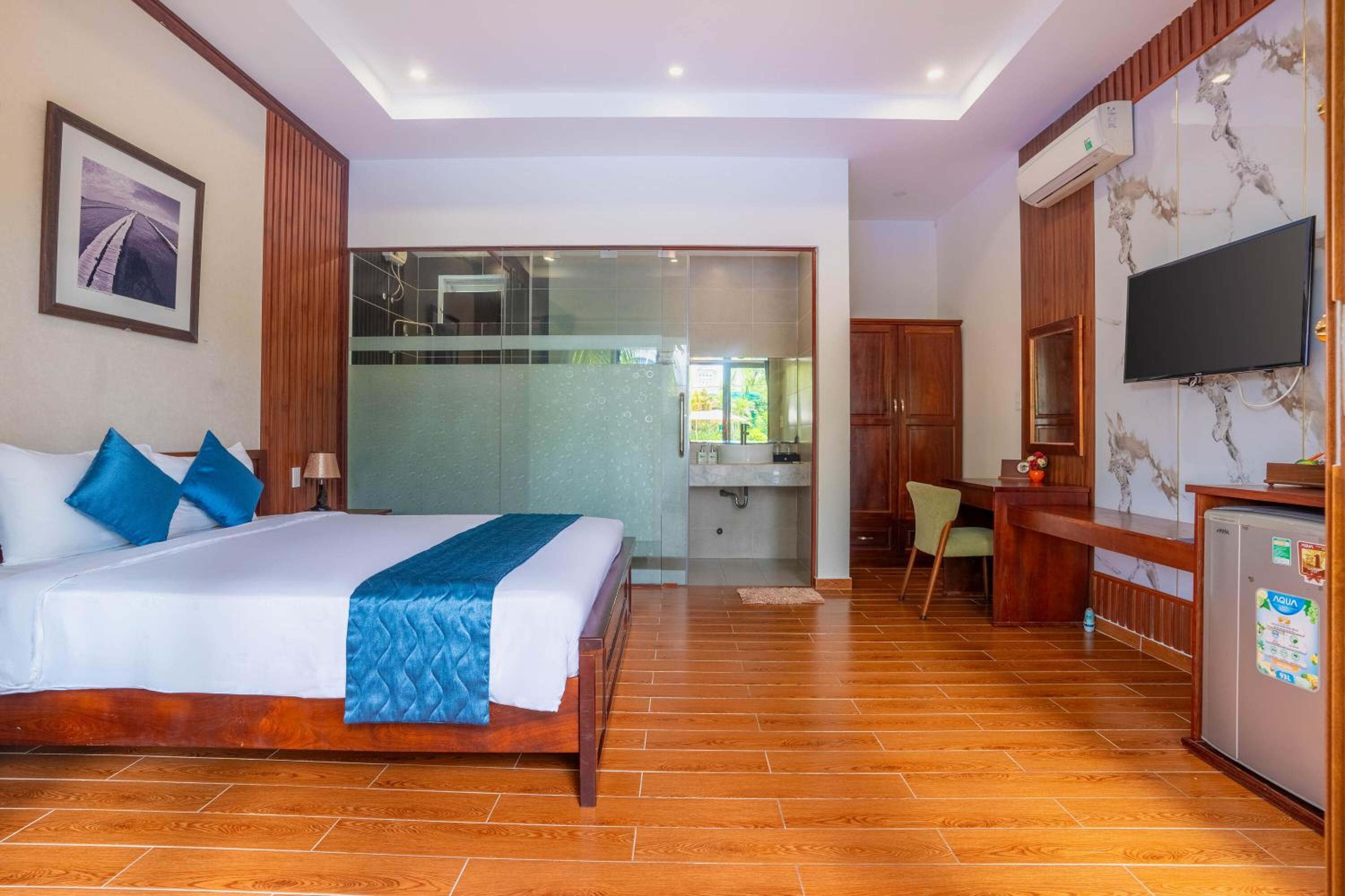Deluxe Double or Twin Room with Balcony - Photo 15