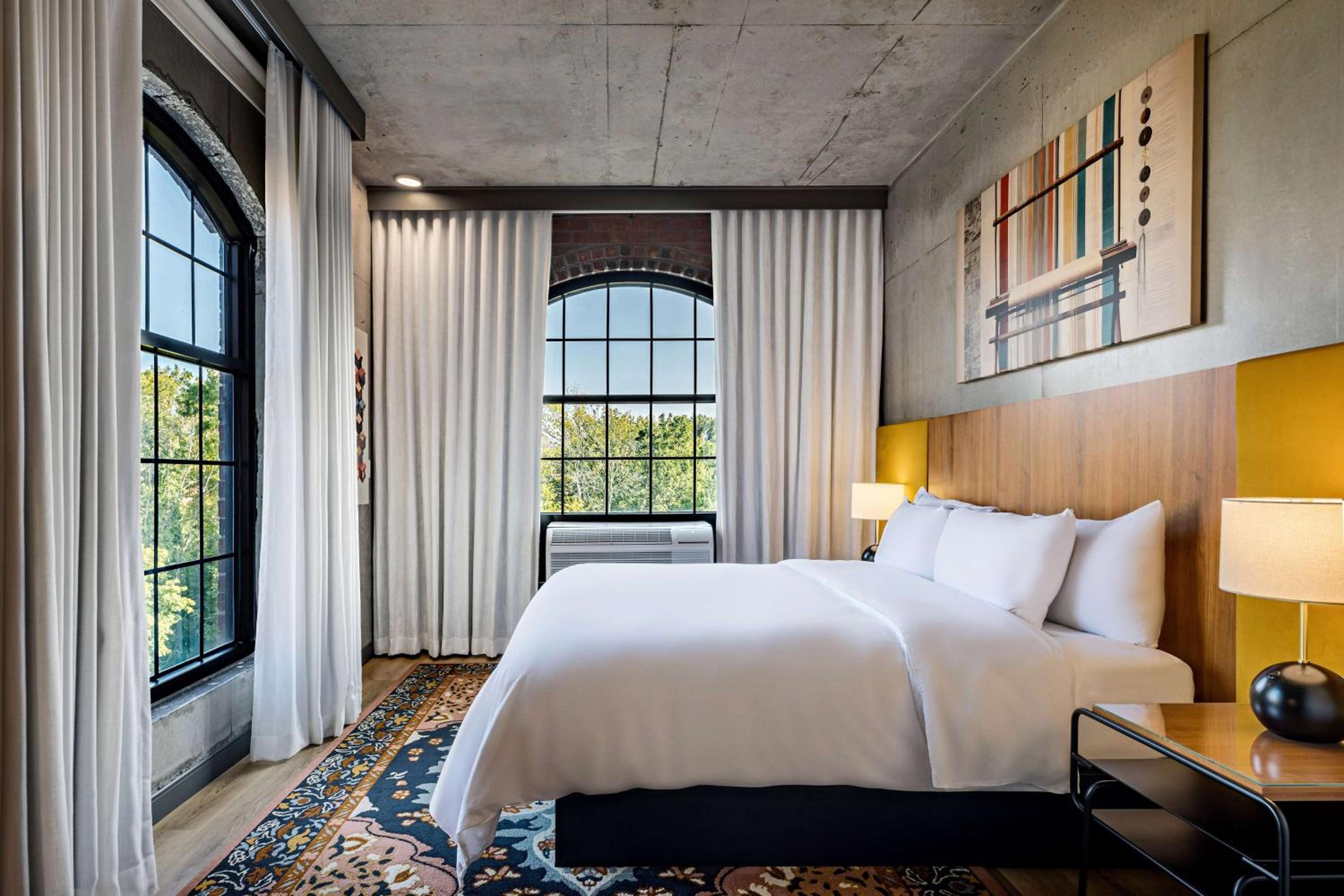 Corner King Room - River View
