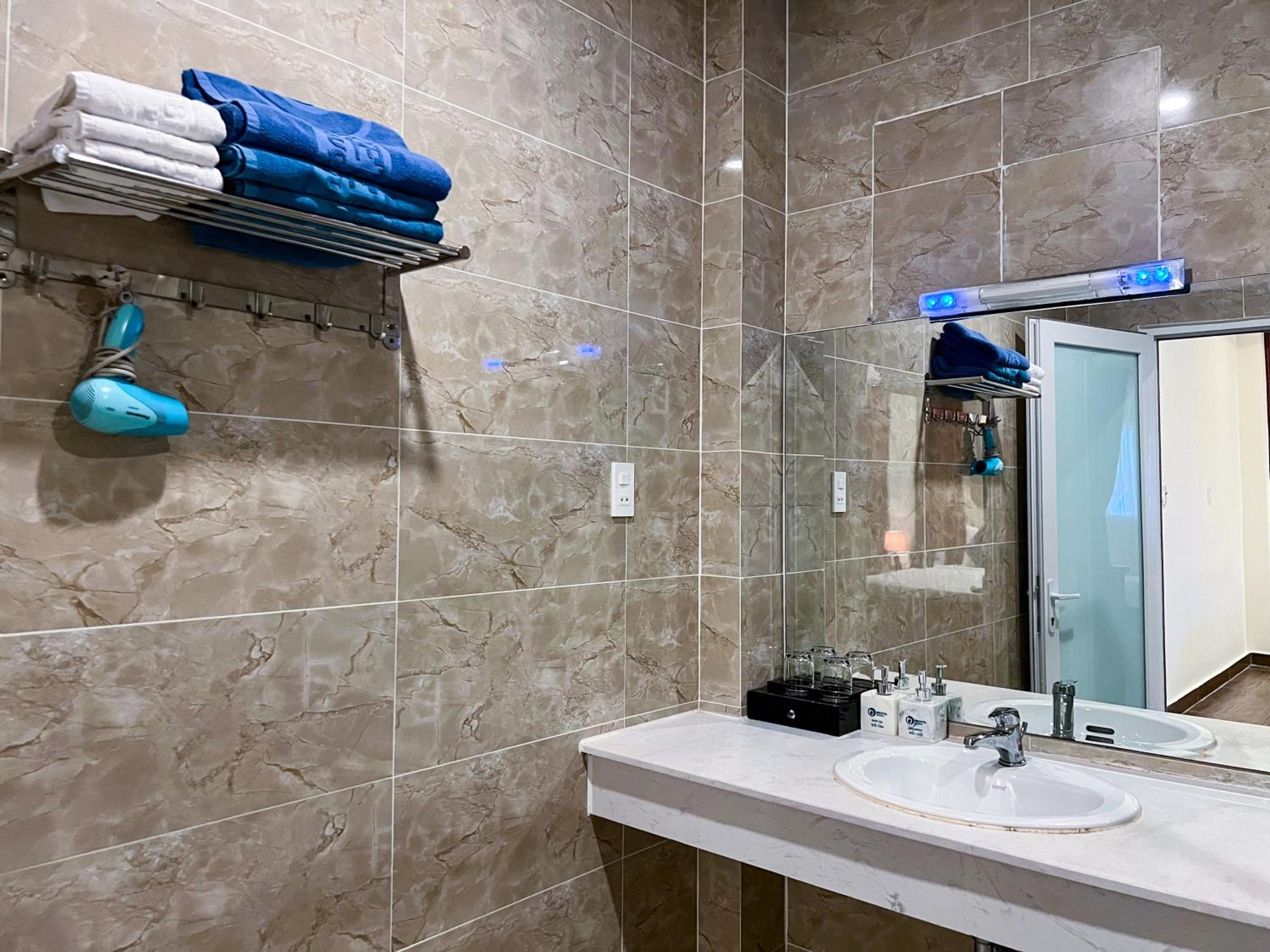 Superior Triple Room - Photo 2