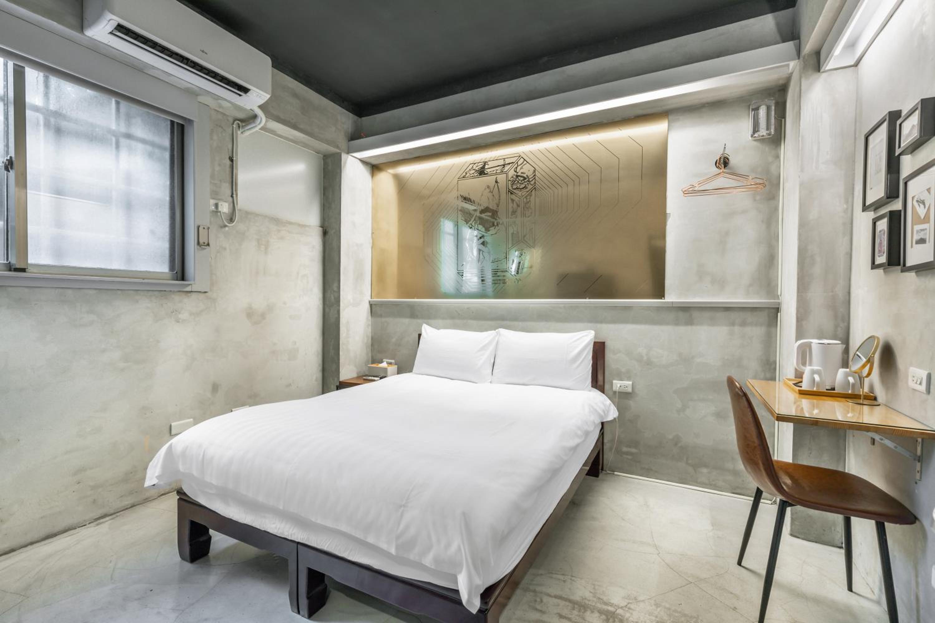 Standard Double Room - Photo 14