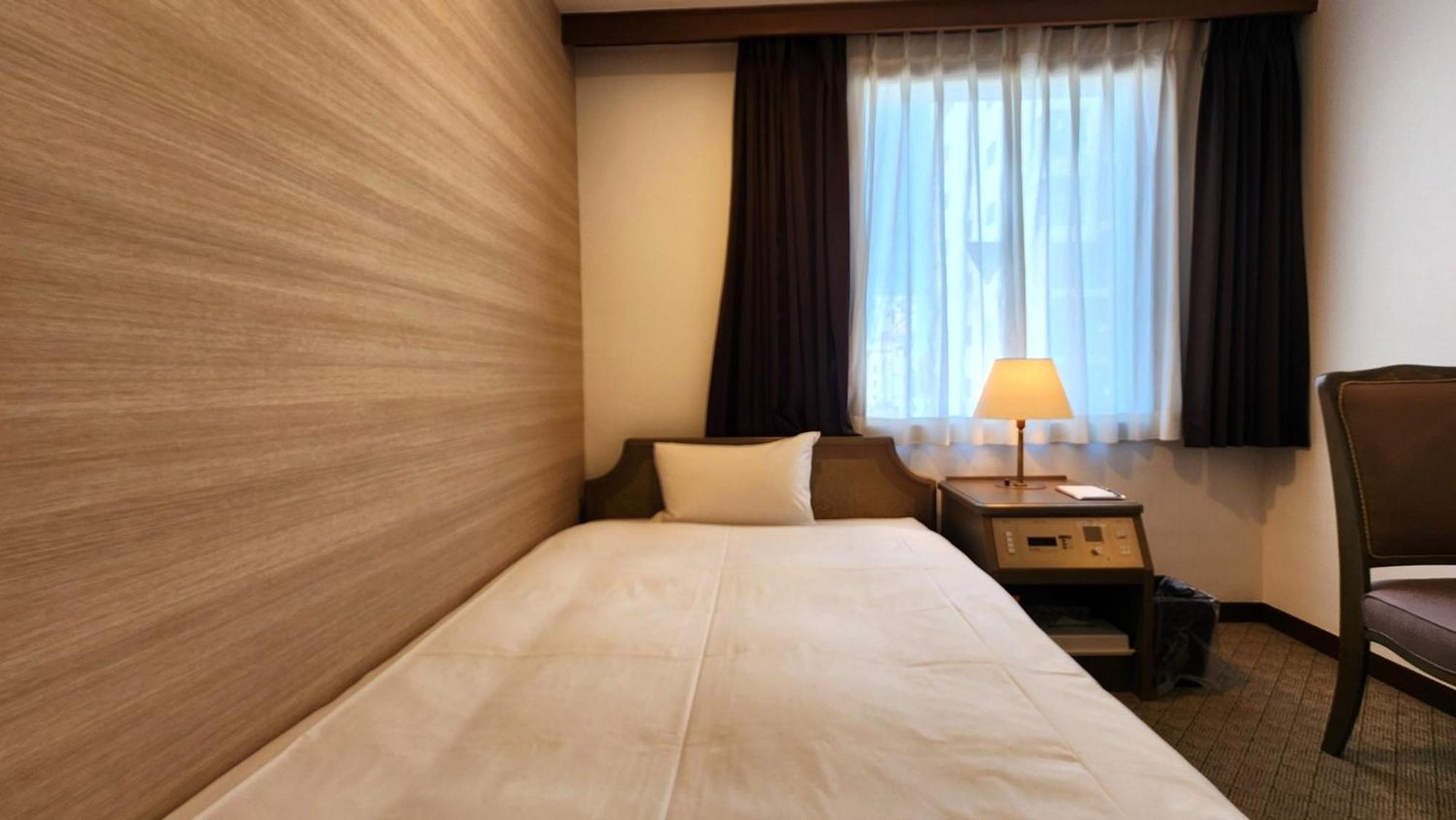 Double Room with Small Double Bed - Non-Smoking - Photo 5