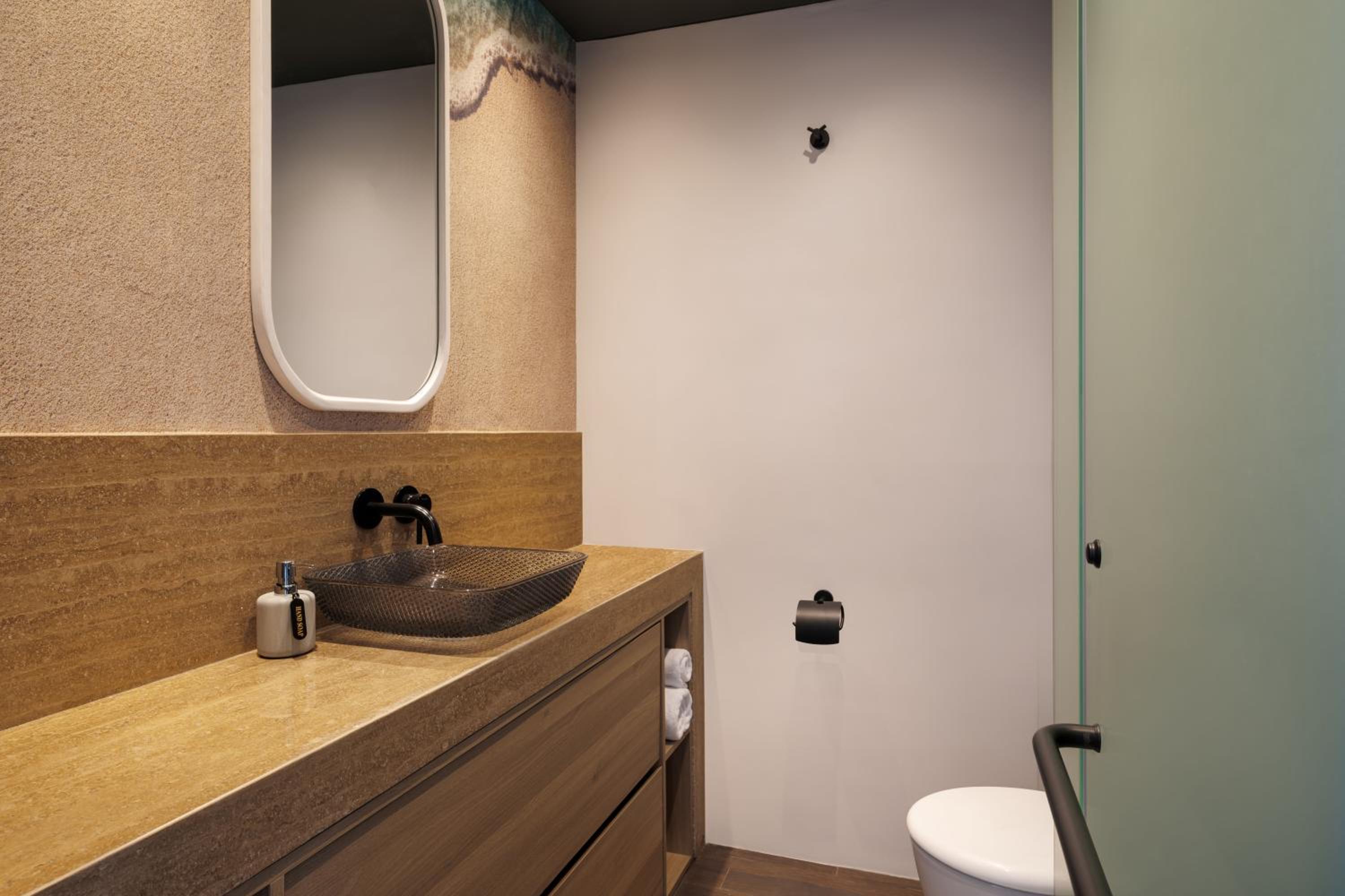Suite with Garden View - Photo 3