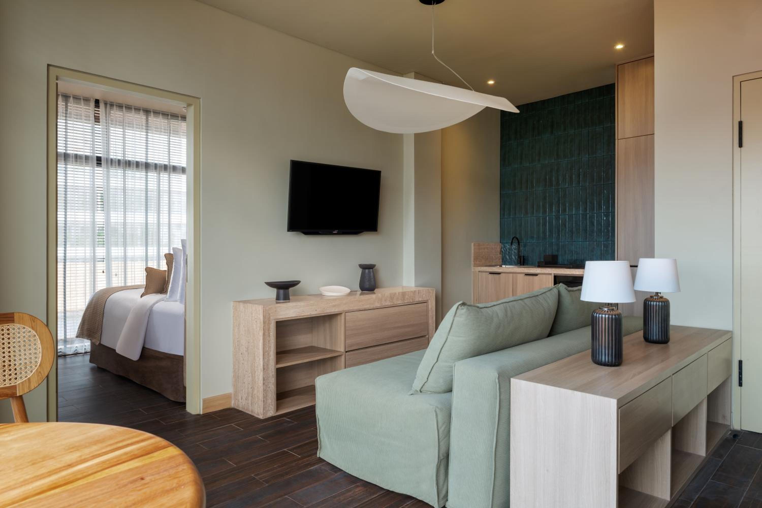 Suite with Garden View - Photo 4
