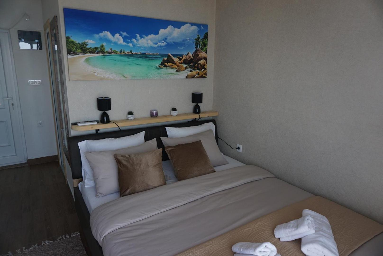 Double Room with Balcony and Sea View