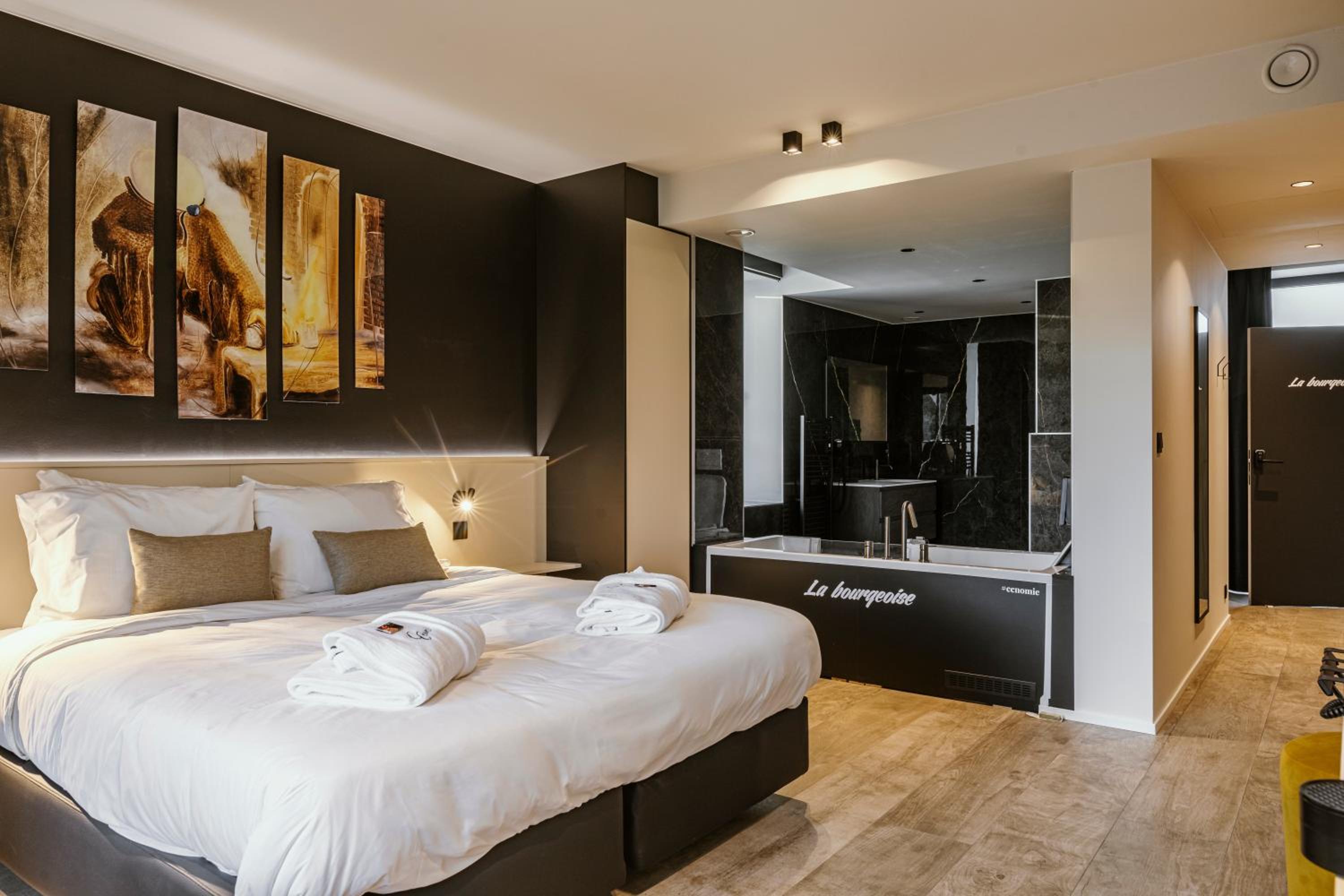 Standard Double Room photo 2