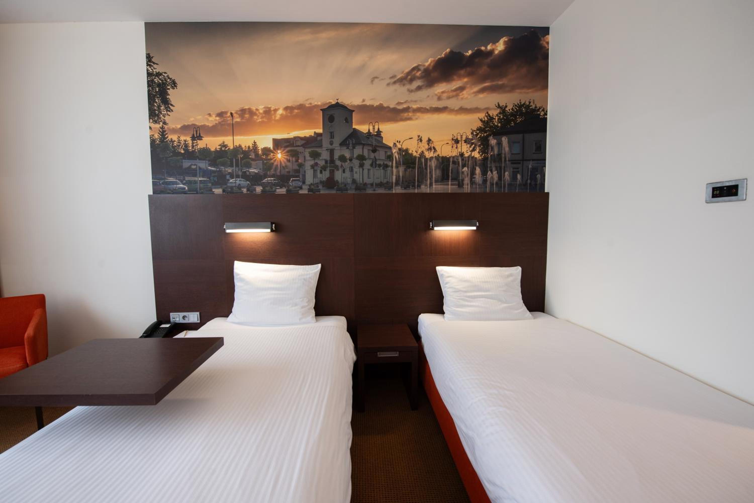 Twin Room - Photo 3
