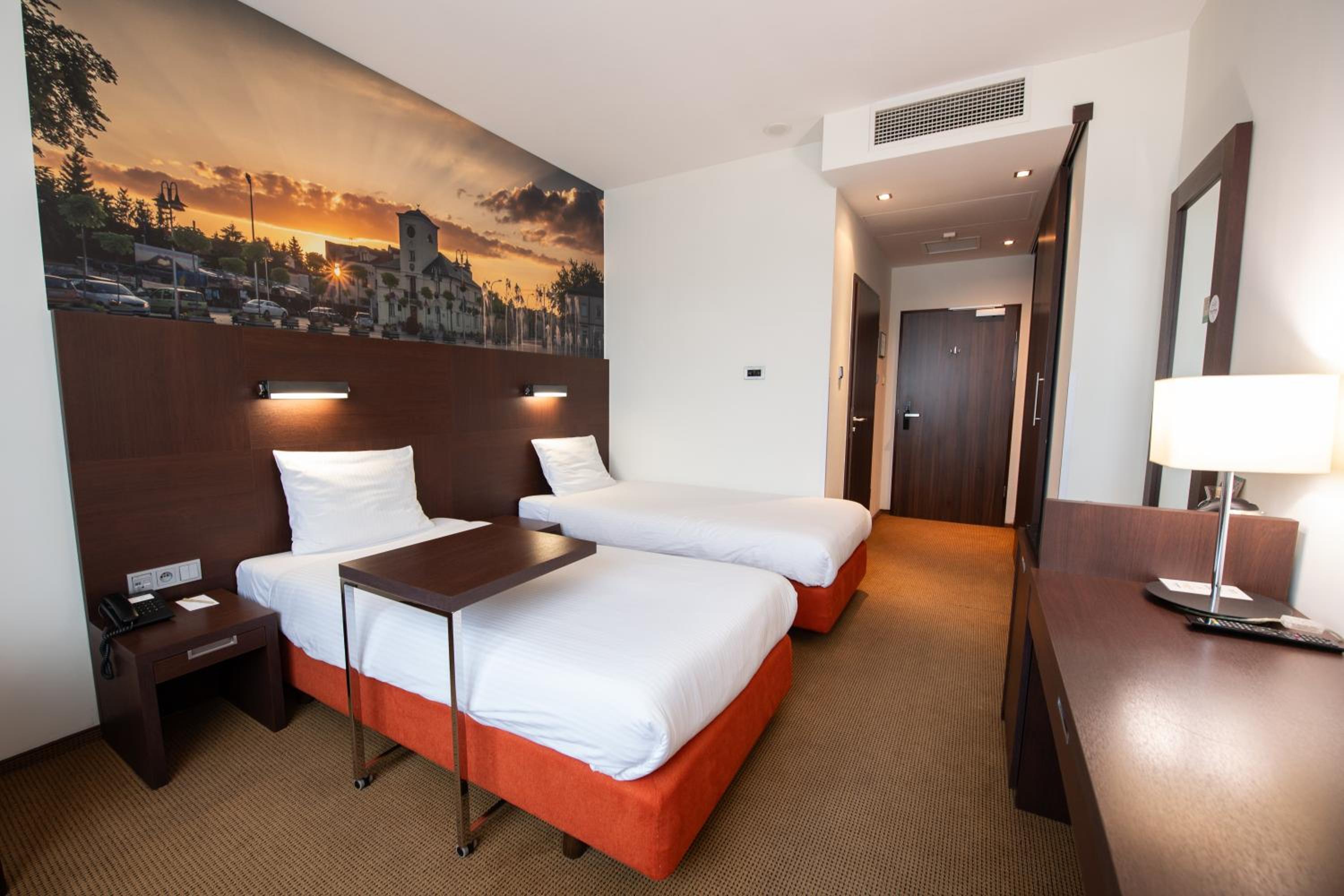 Twin Room - Photo 1