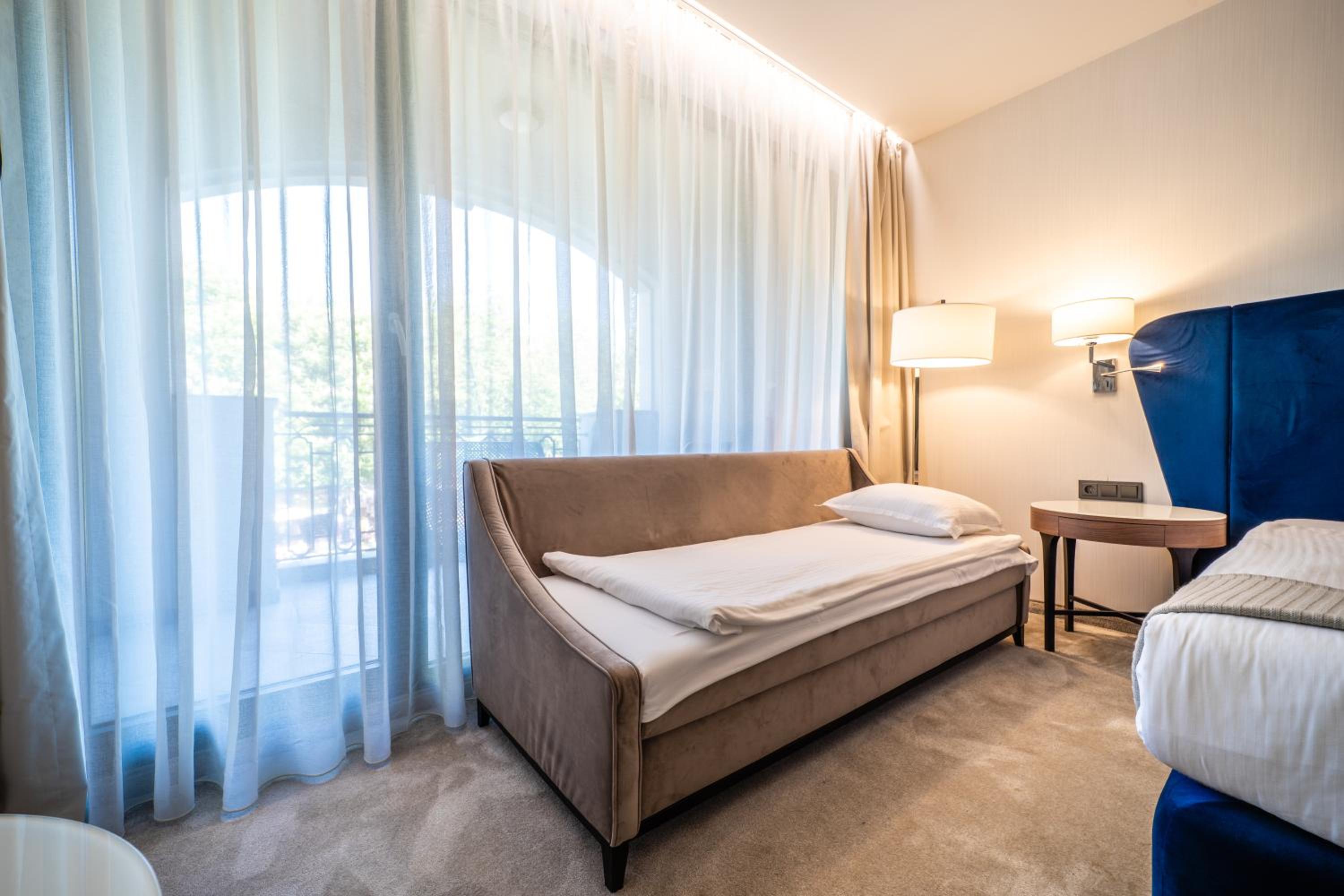 Double Room with Balcony and Park View and Free Access to AquaHouse Thermal & Beach