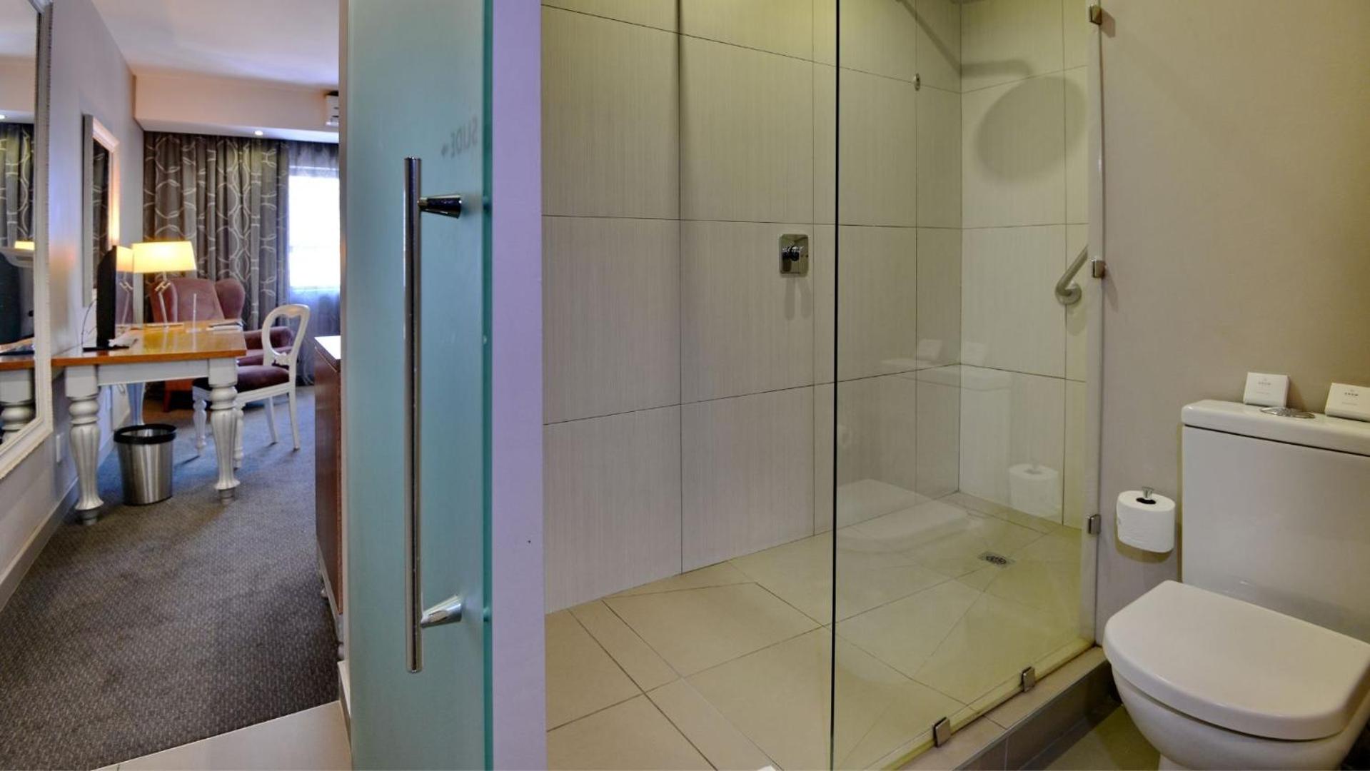 Deluxe Room - Photo 12