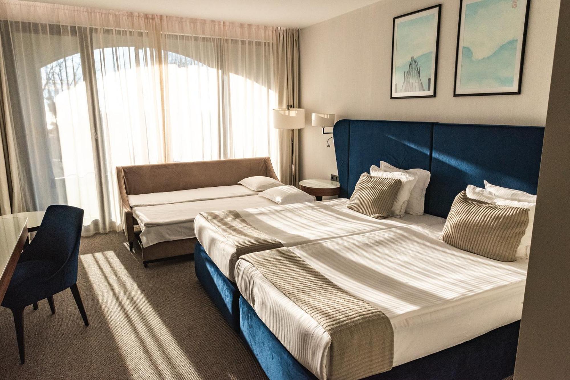 Double Family Room with Balcony and Park View and Free Access to AquaHouse Thermal & Beach