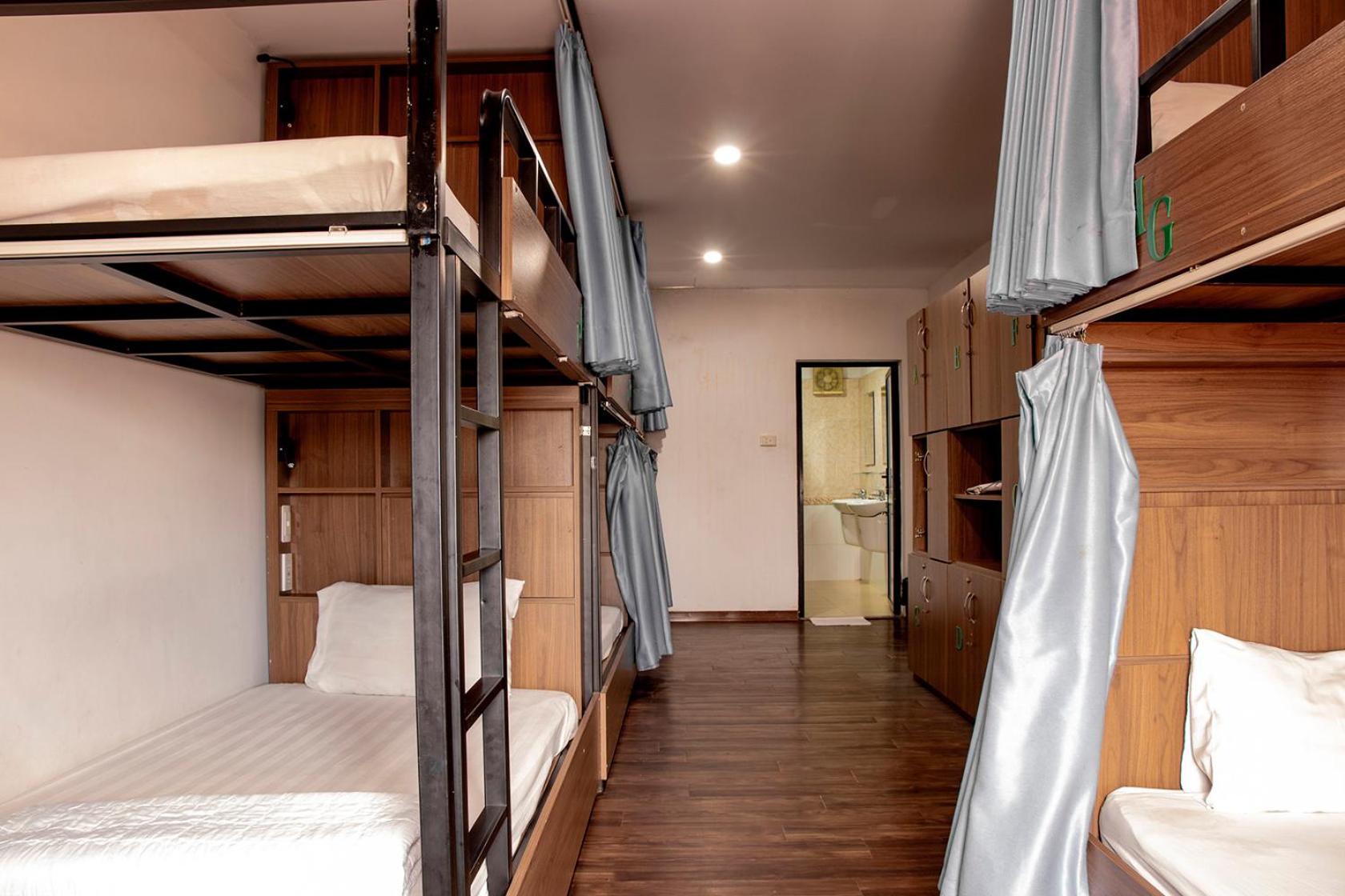 6-Bed Mixed Dormitory Room