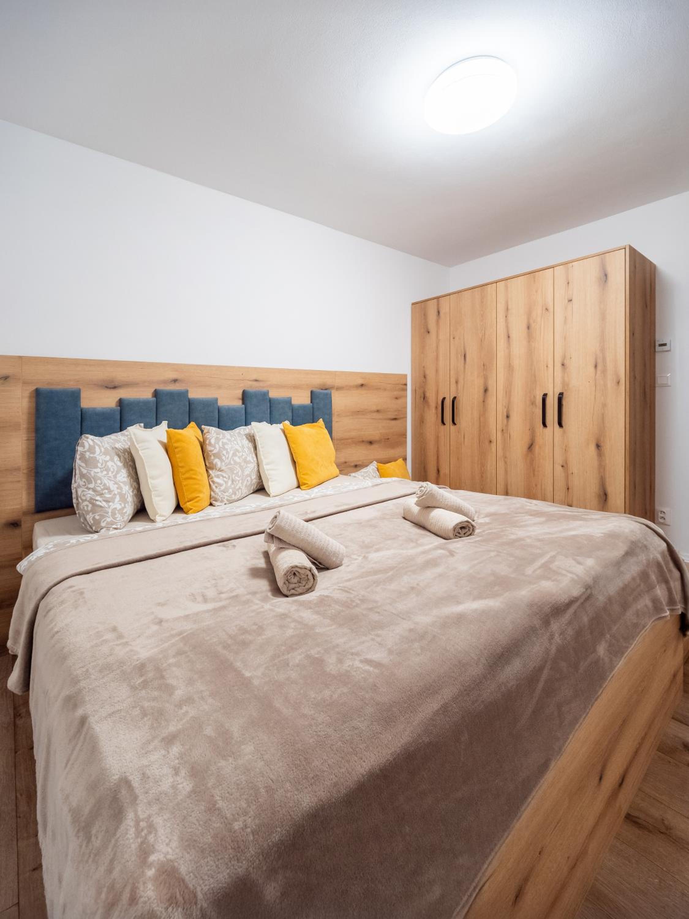 One-Bedroom Apartment with Terrace photo 1