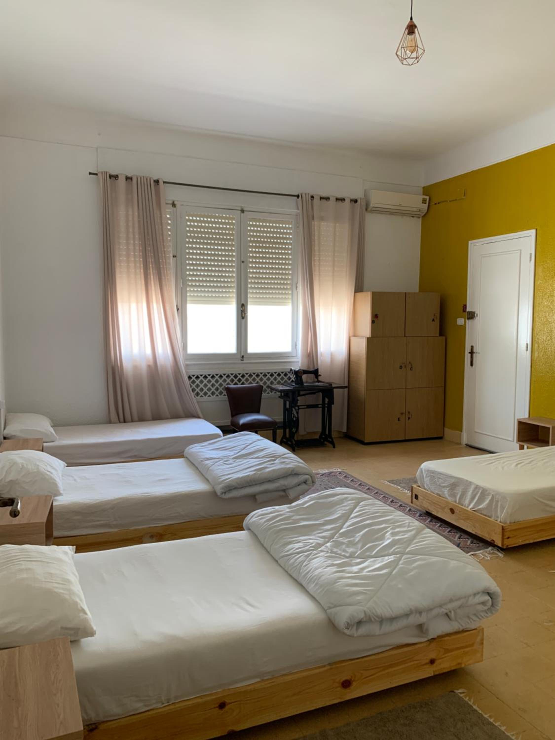 10-Bed Mixed Dormitory Room photo 1