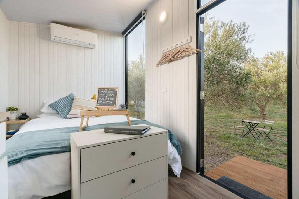 Mobile Home photo 1