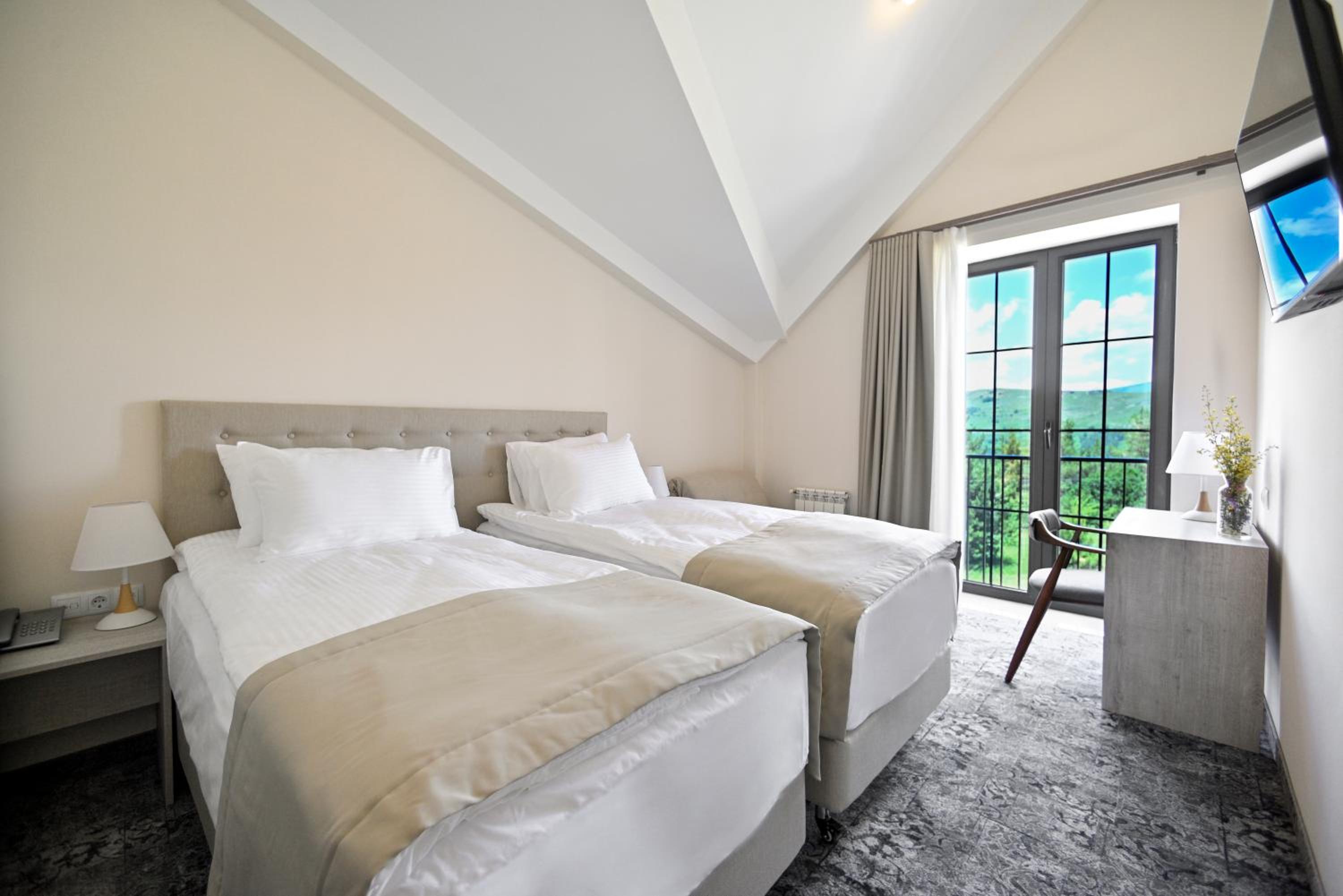 Standard Double or Twin Room photo 2