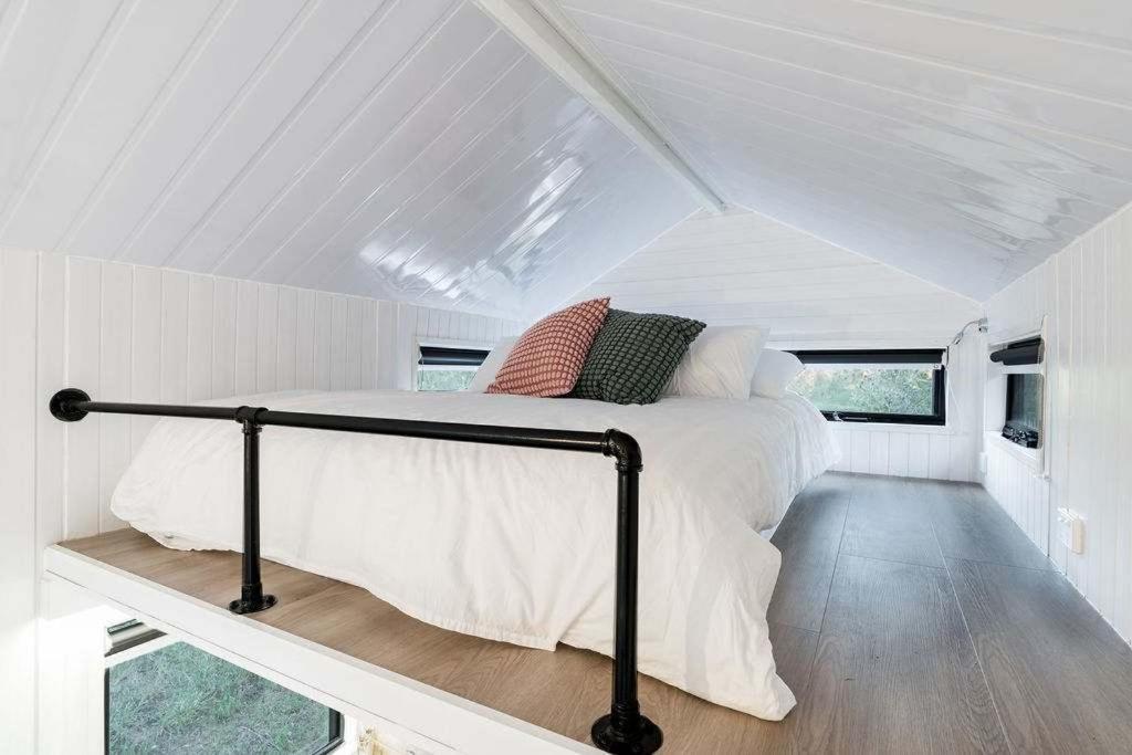 Mobile Home photo 1