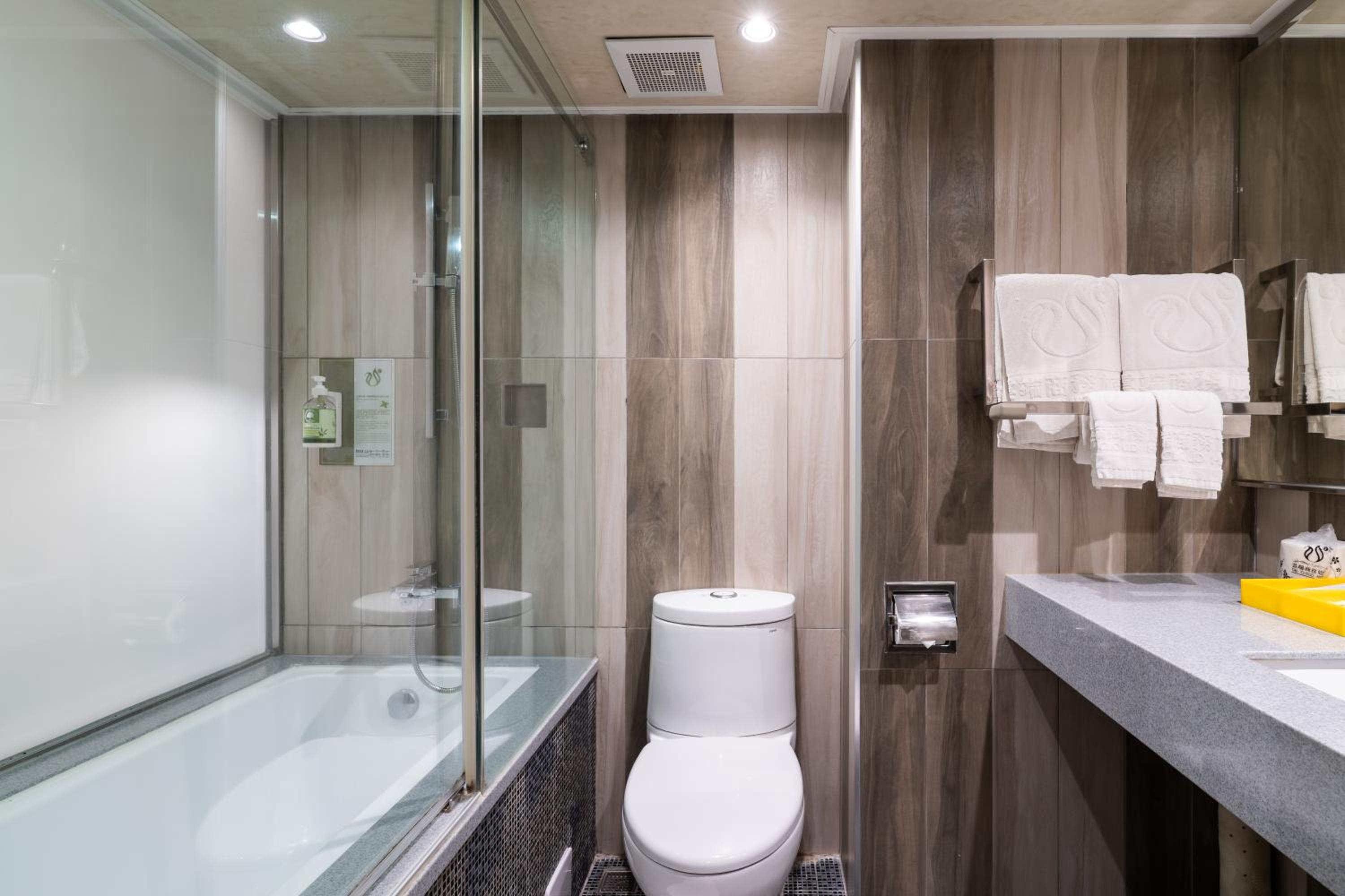 Business Double Room - Photo 10
