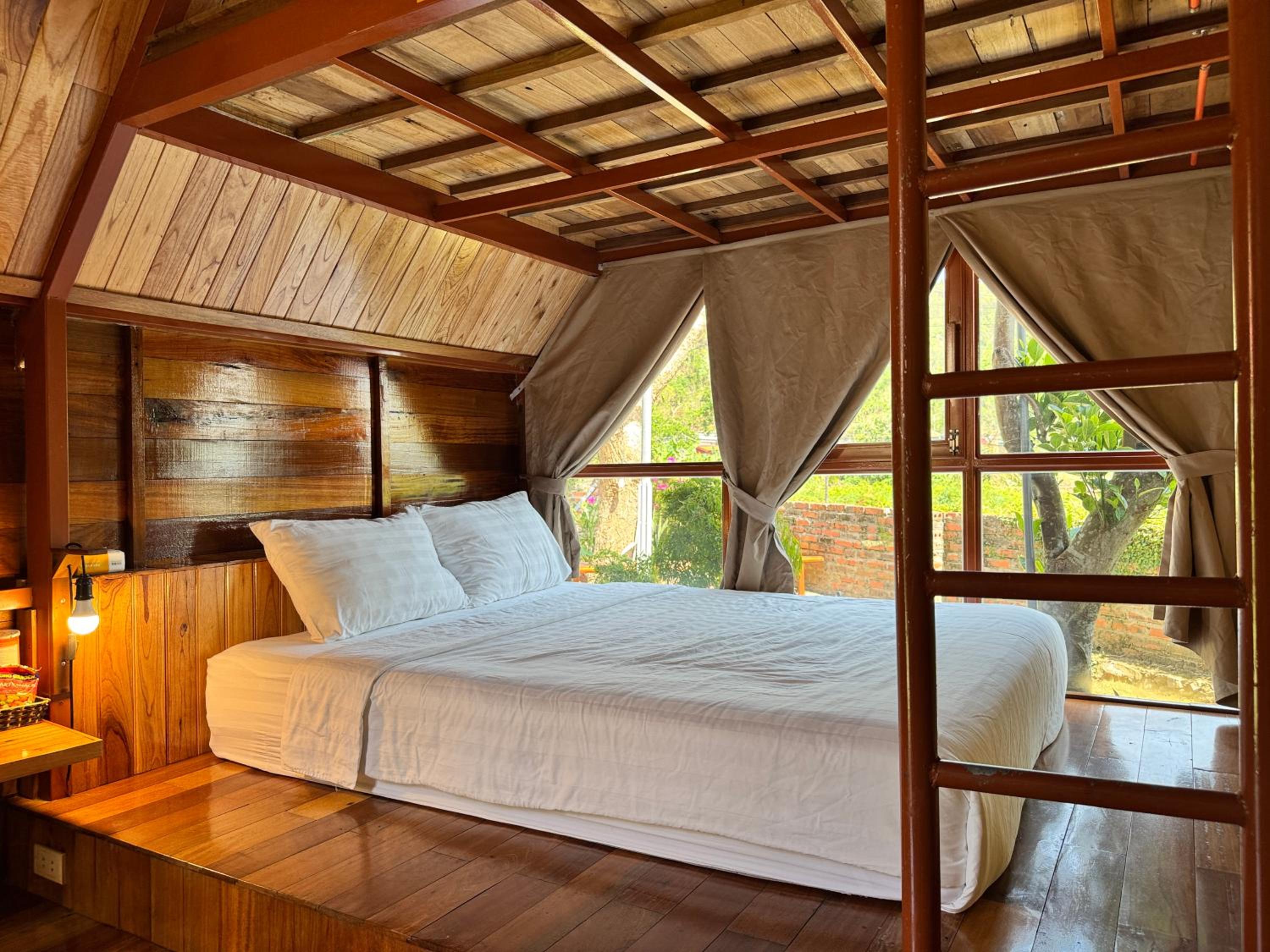 Superior Bungalow photo 3