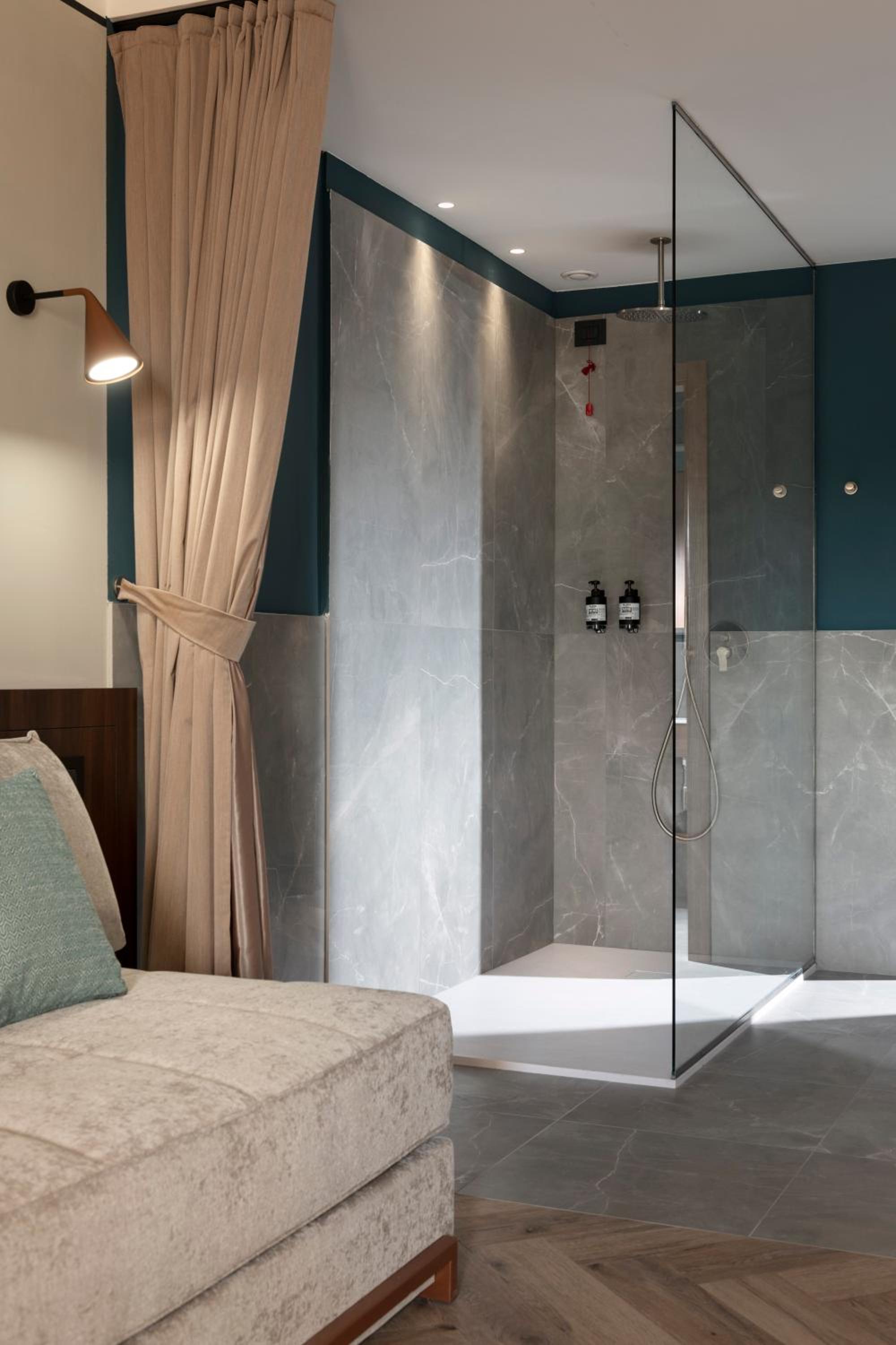 Junior Suite with Sea View - Photo 5