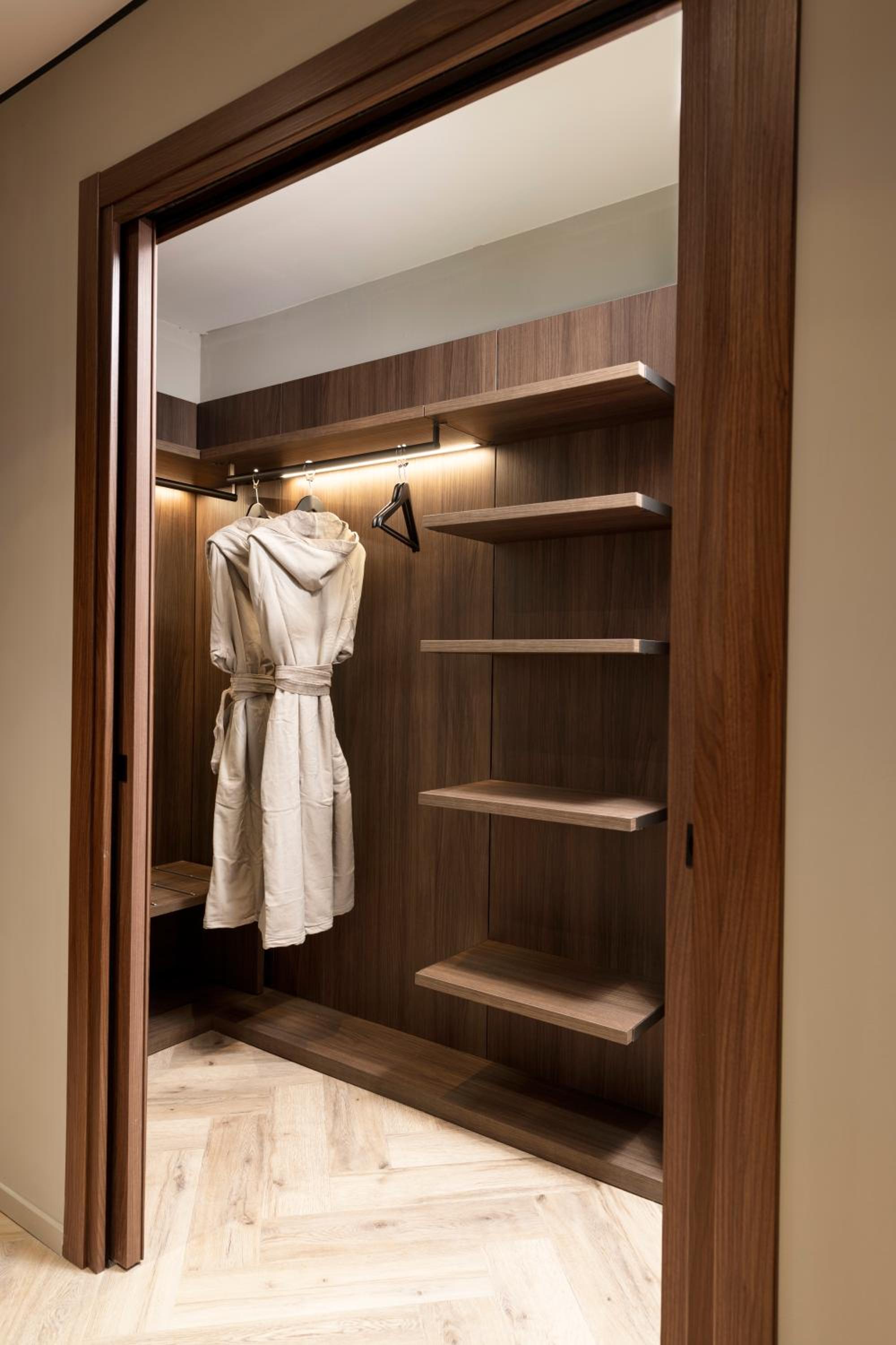 Junior Suite with Sea View - Photo 20