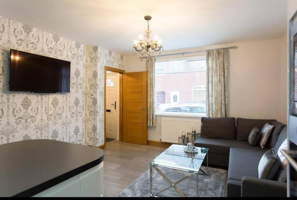 Three-Bedroom House photo 1