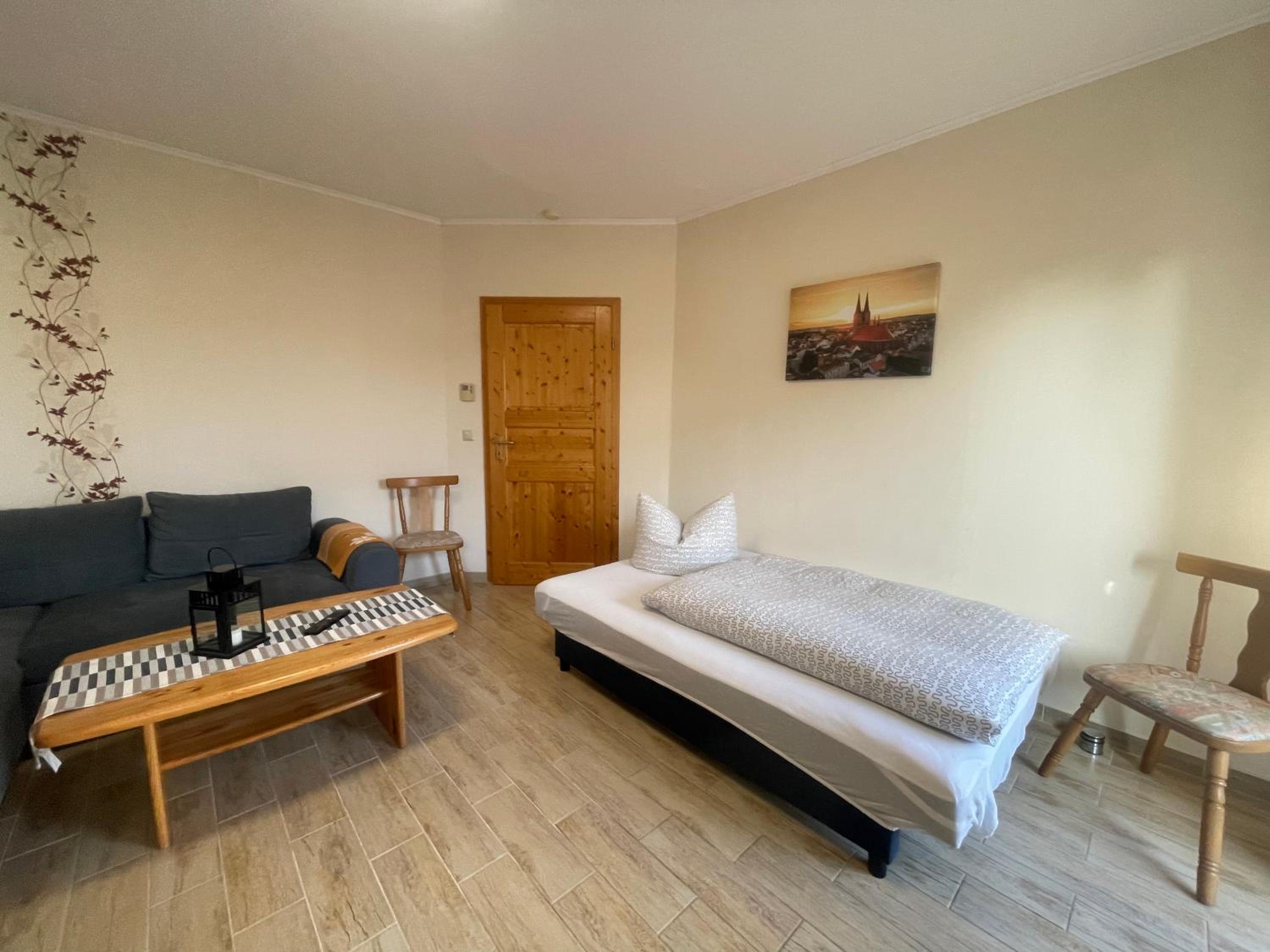 One-Bedroom Apartment photo 1