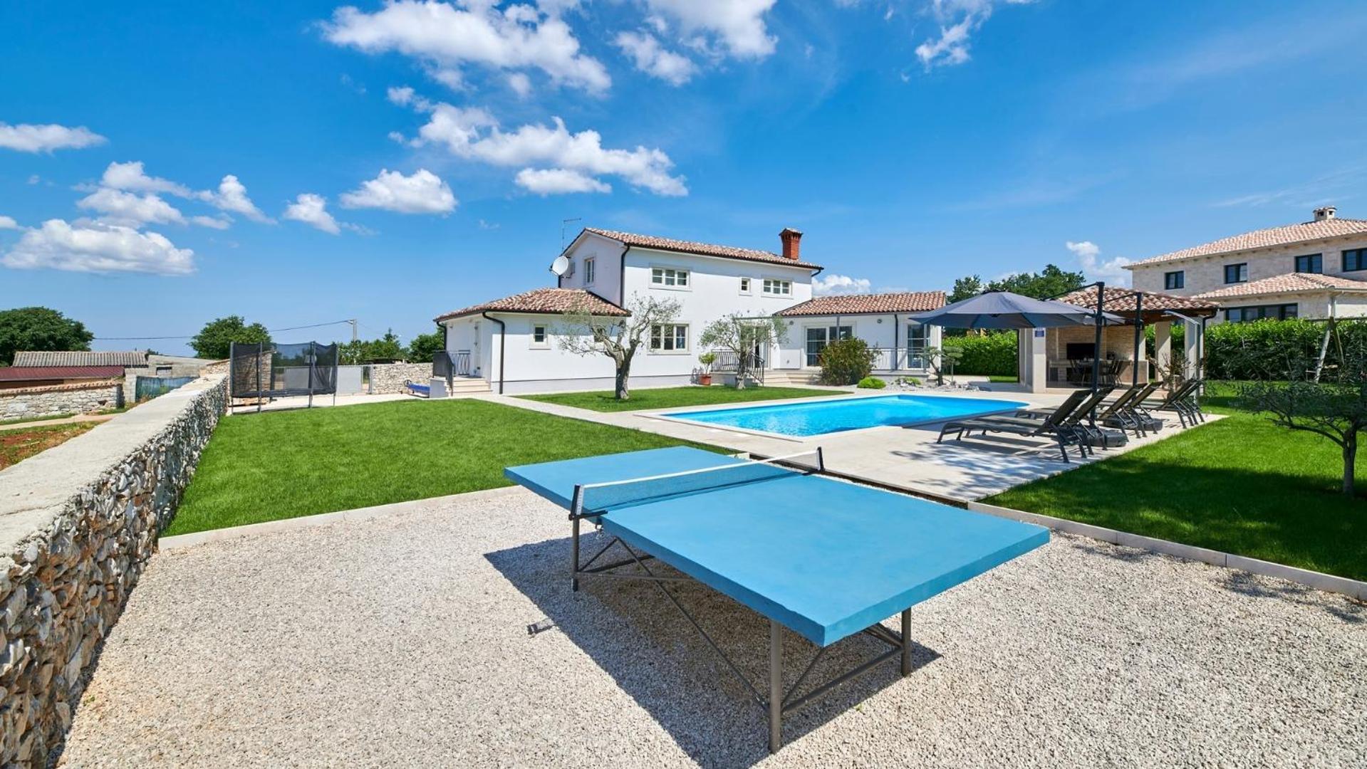 Villa with Private Pool photo 3