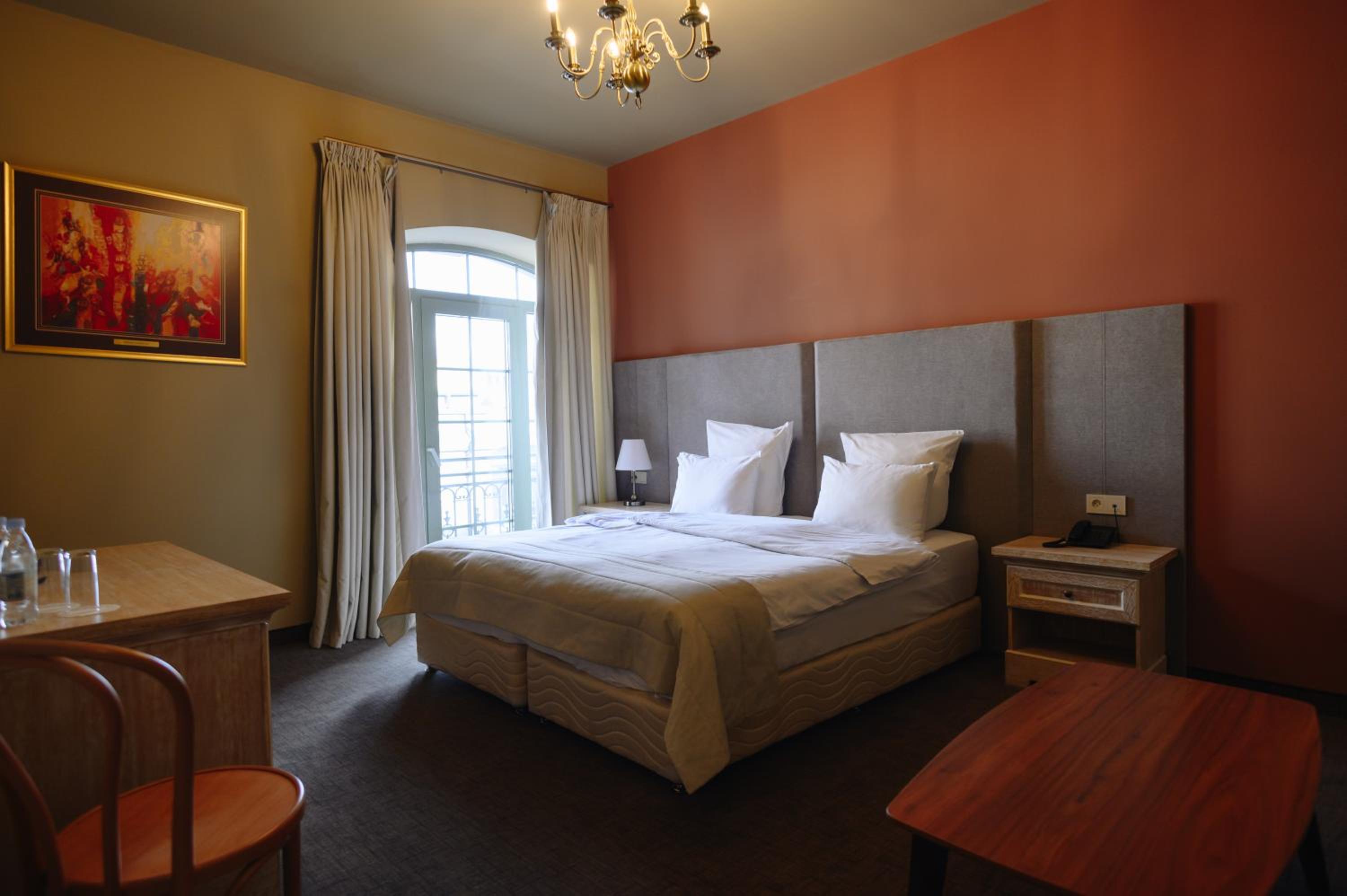 Deluxe Double or Twin Room photo 3