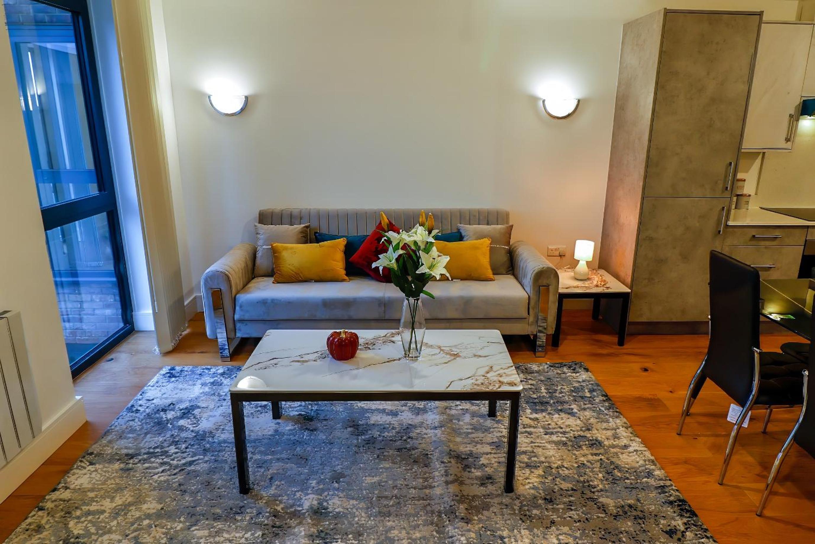 One-Bedroom Apartment With Balcony photo 1