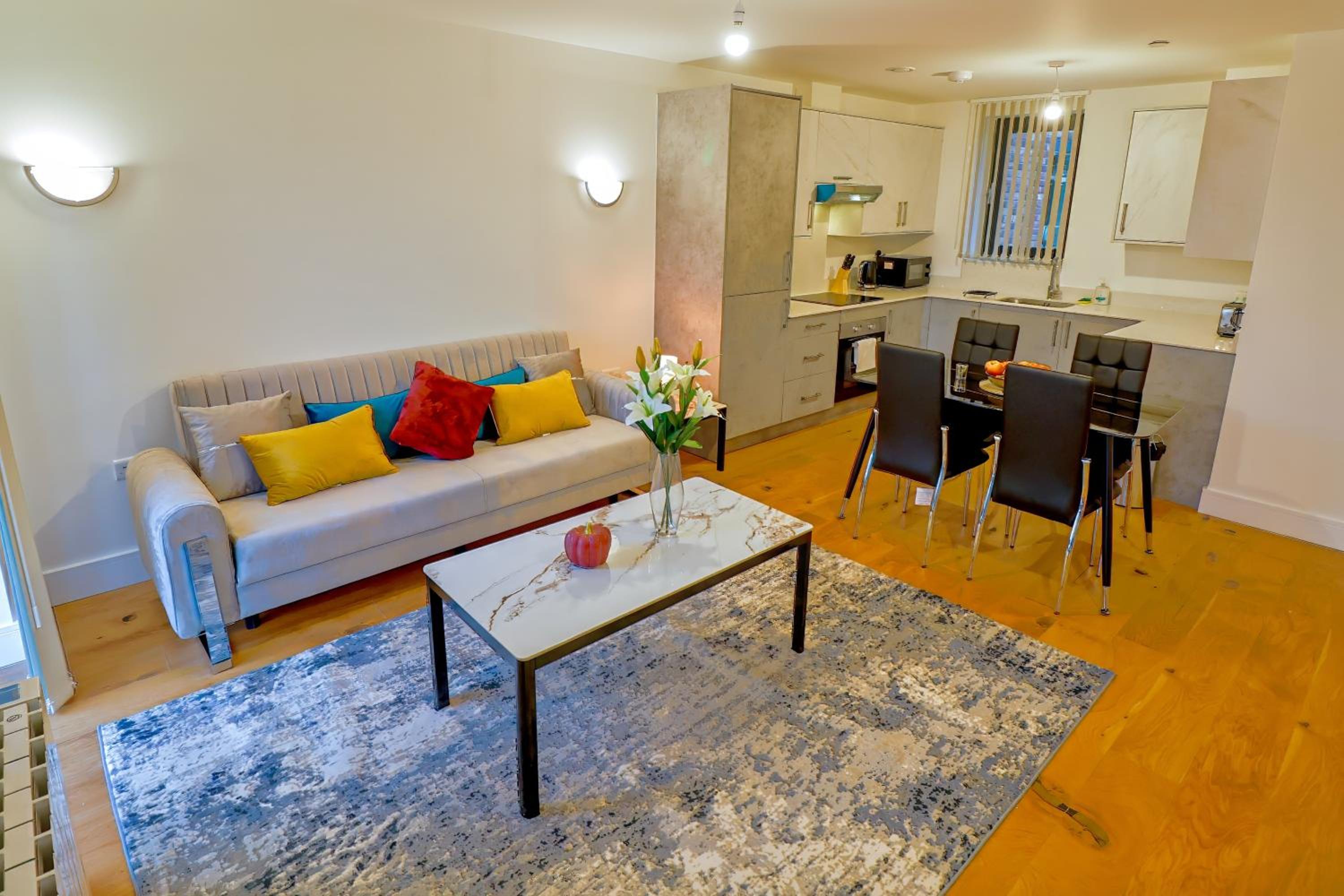 One-Bedroom Apartment With Balcony photo 2