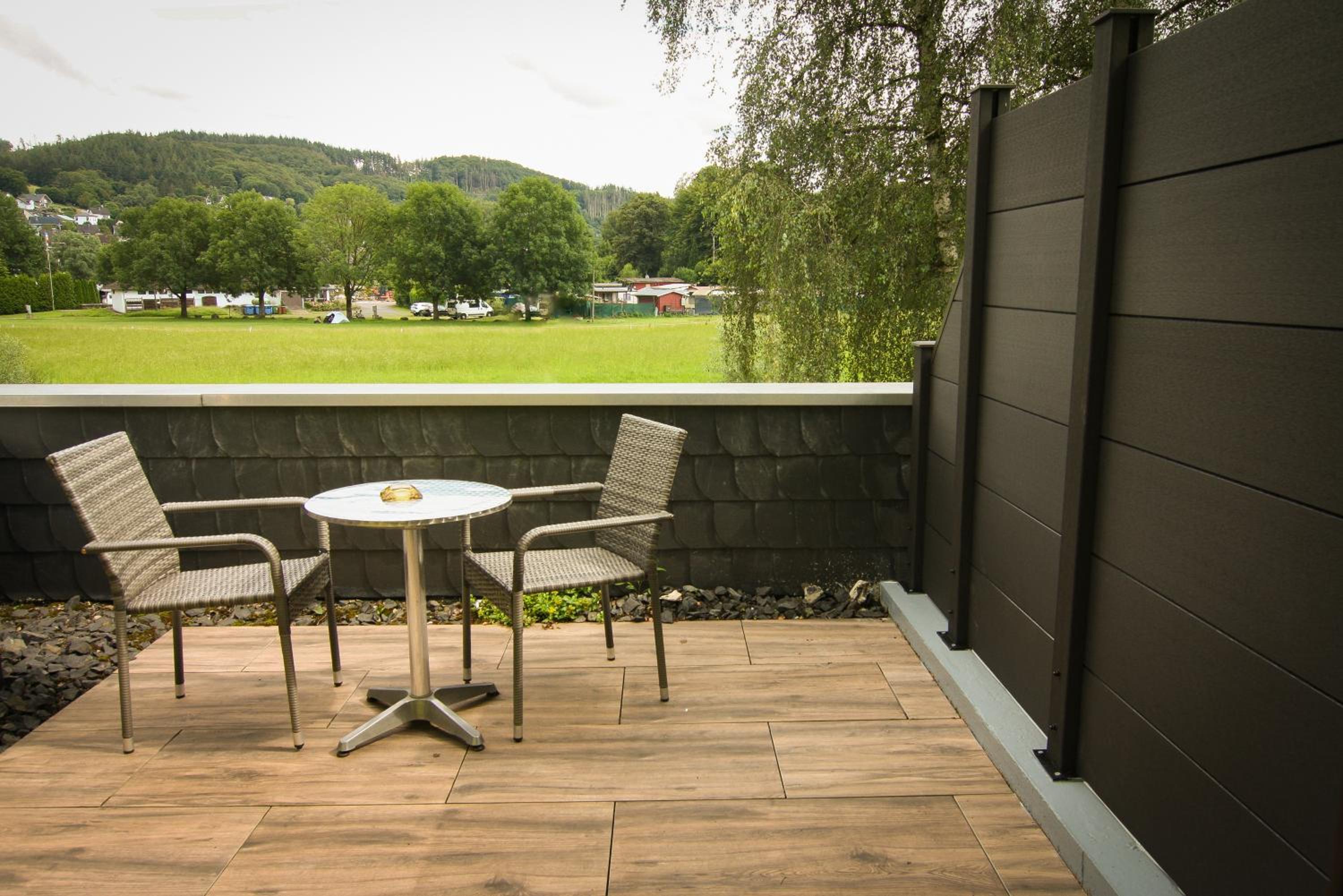 Double Room with Balcony - Photo 3