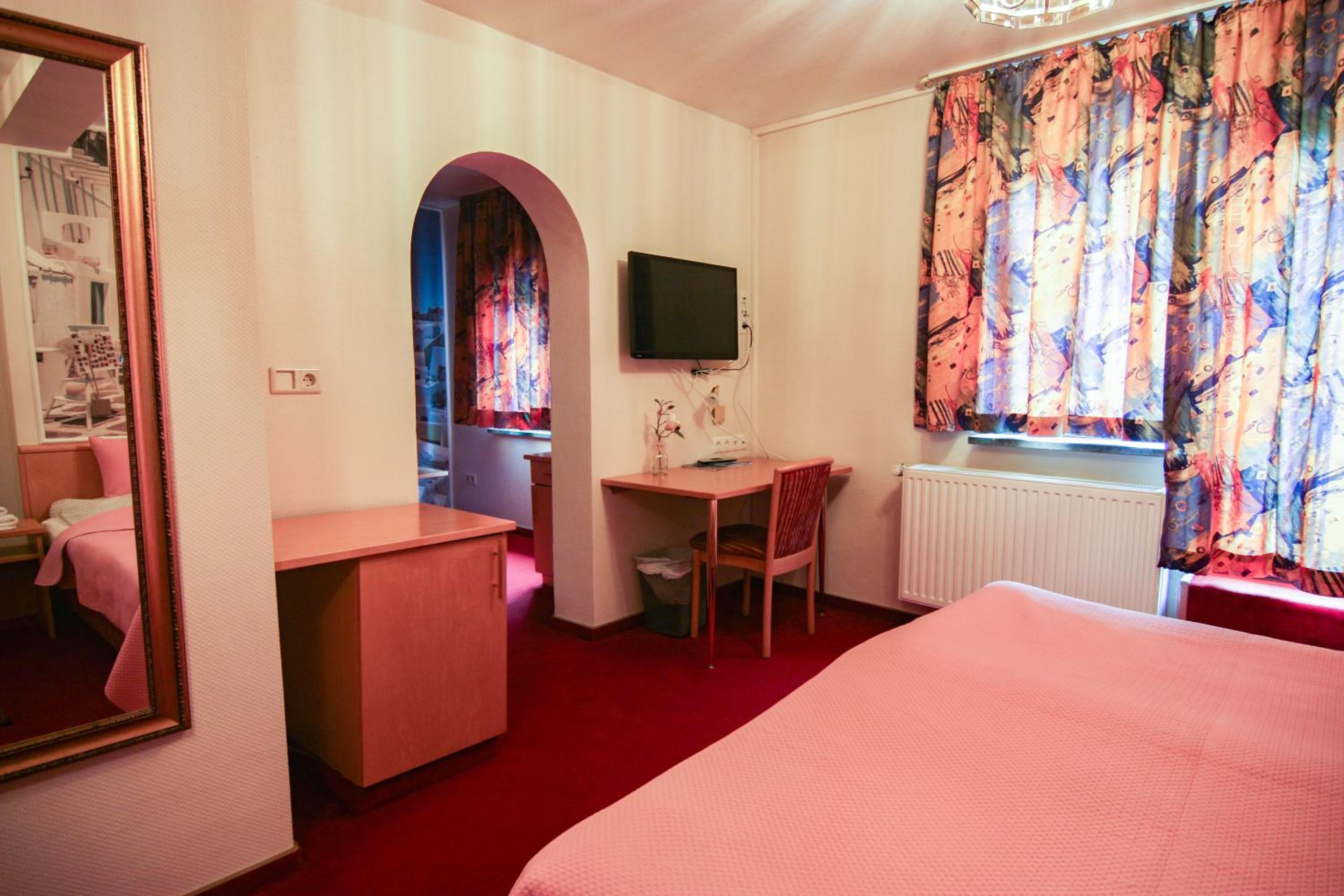 Deluxe Double Room with Balcony - Photo 1