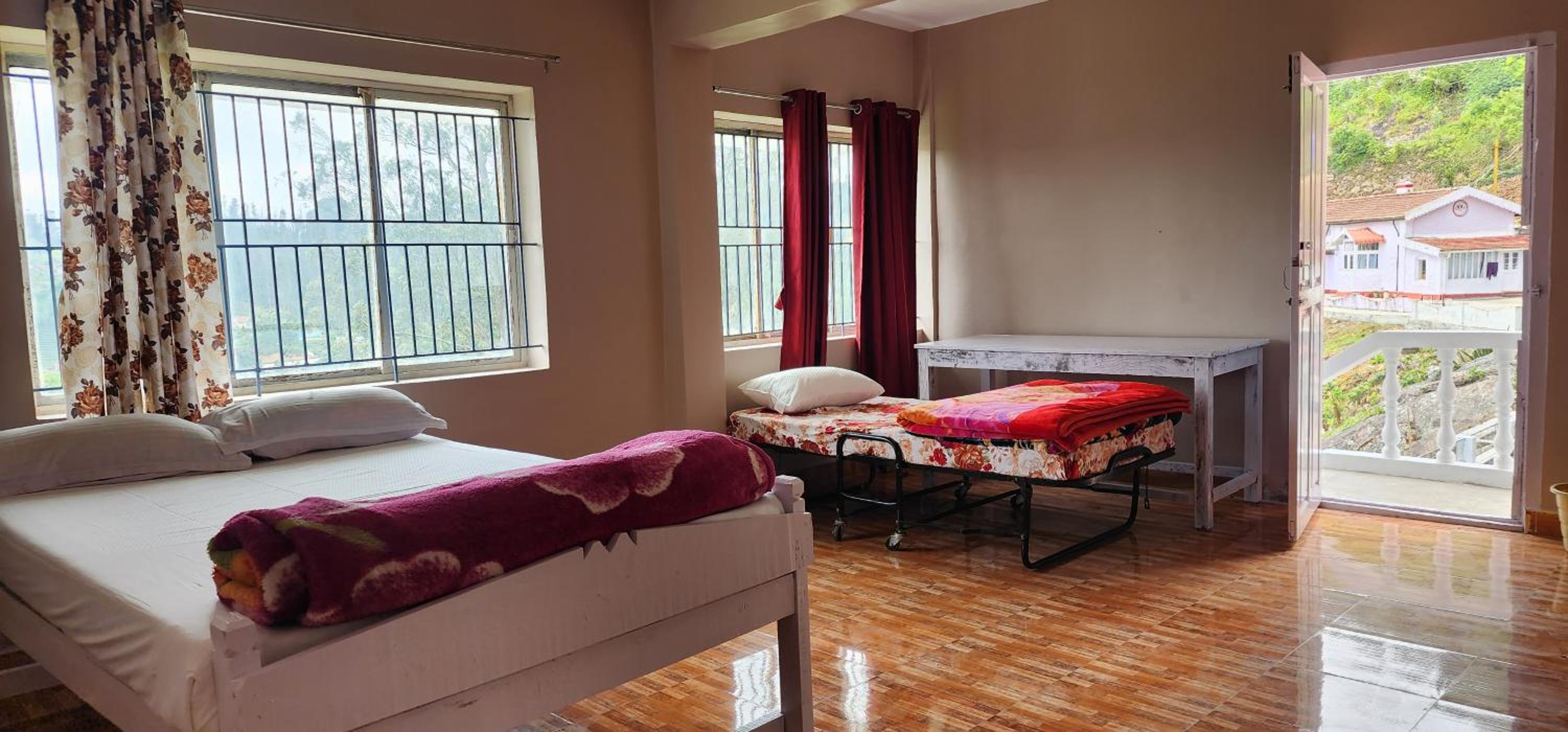 Three-Bedroom Villa photo 1