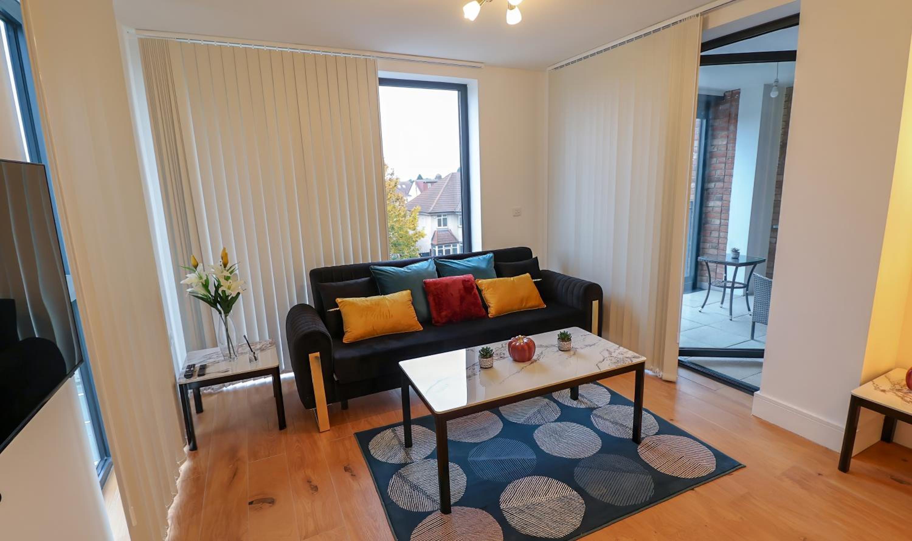 Two-Bedroom Deluxe Apartment With Balcony photo 1