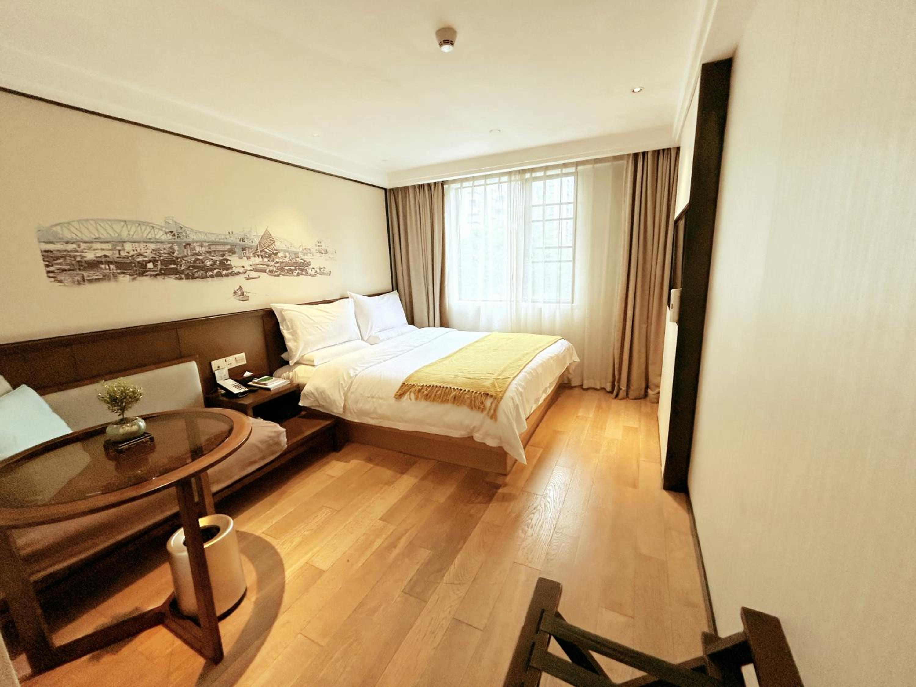 Deluxe Queen Room photo 2