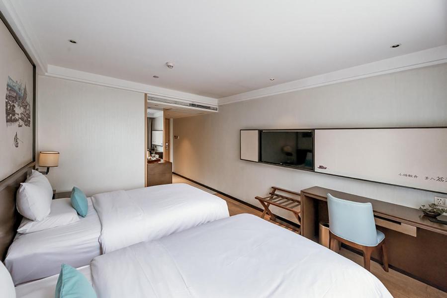 Deluxe Twin Room - Photo 2