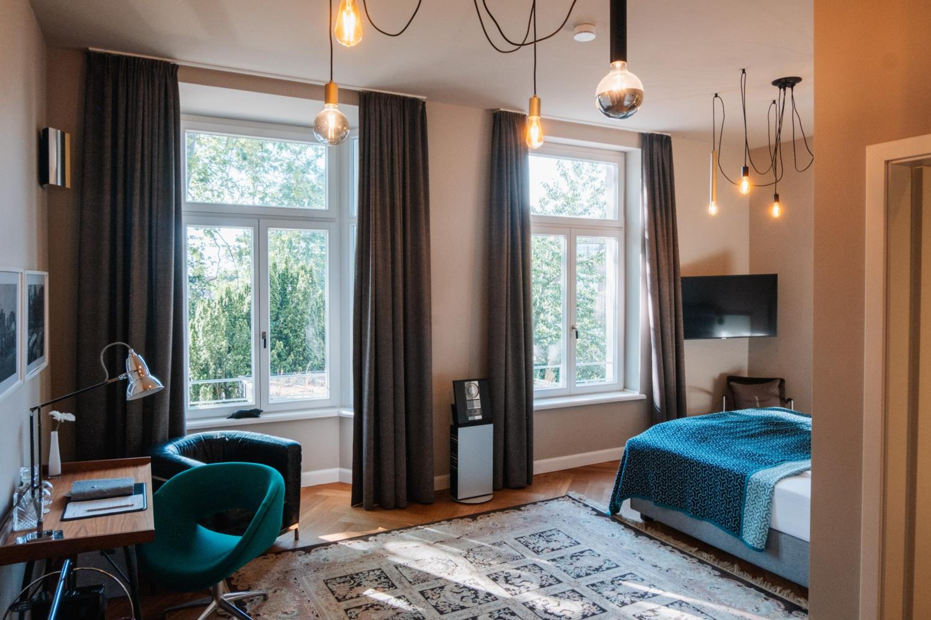 Deluxe Suite - Photo 5