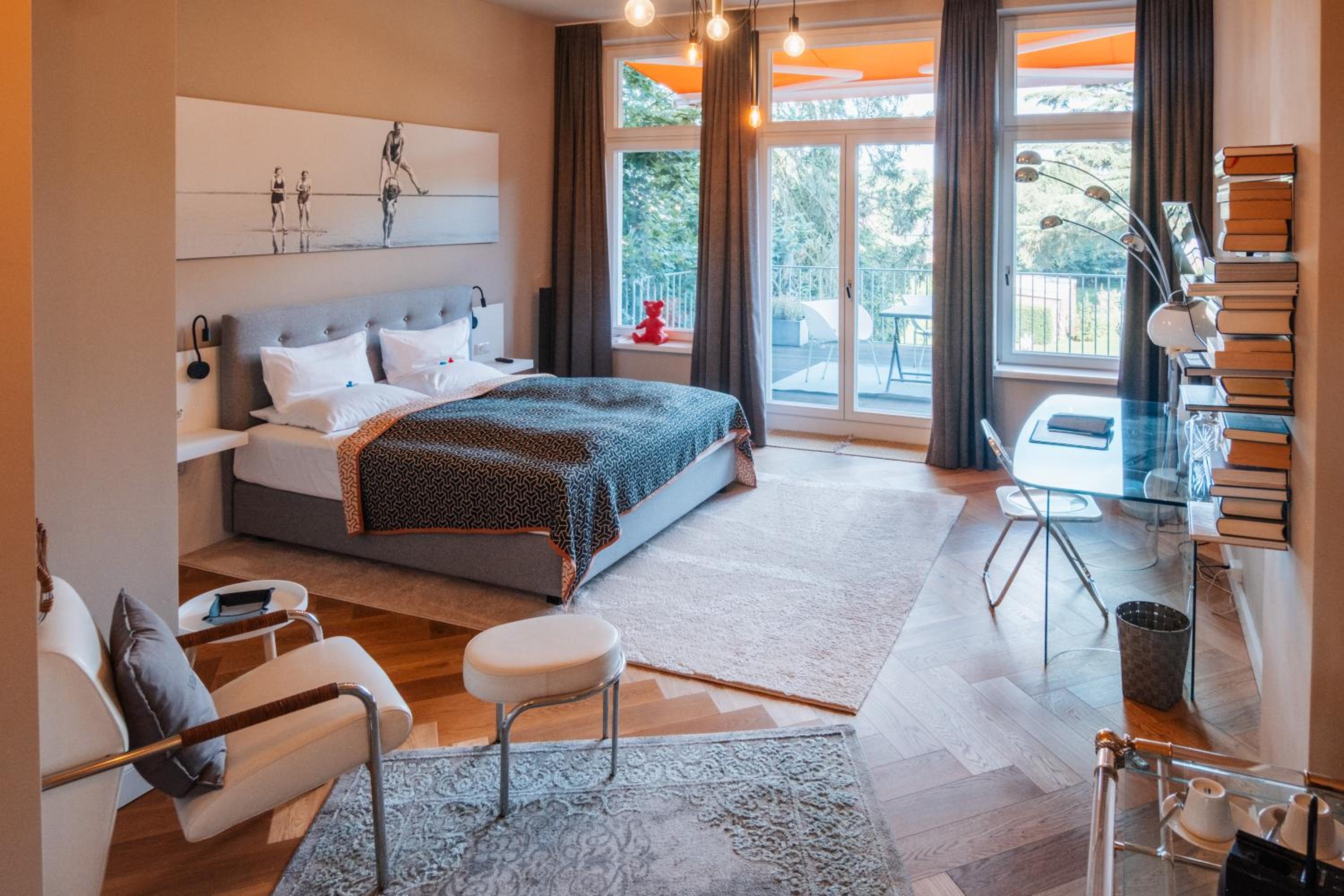 Deluxe Suite - Photo 13