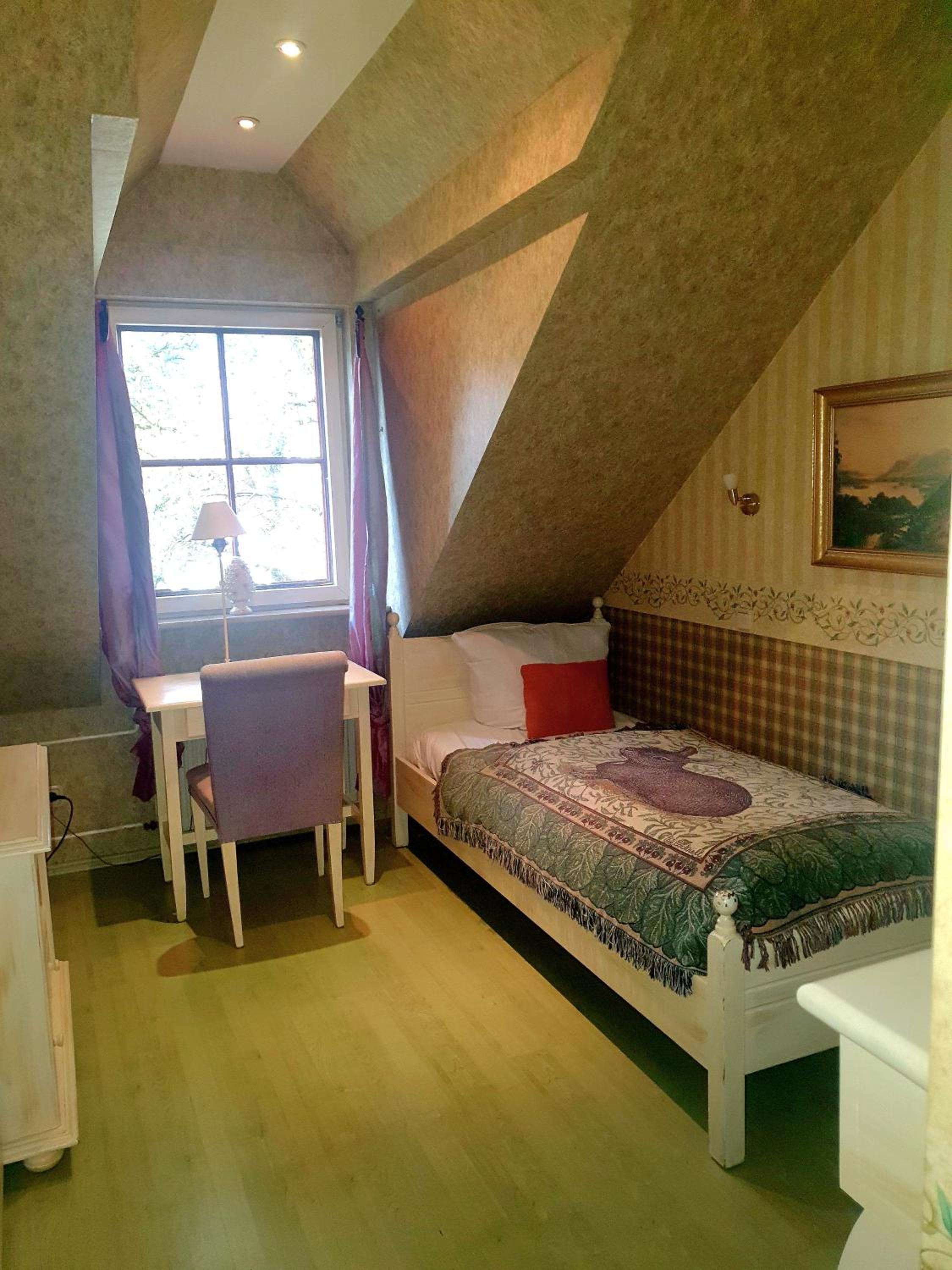 Standard Single Room