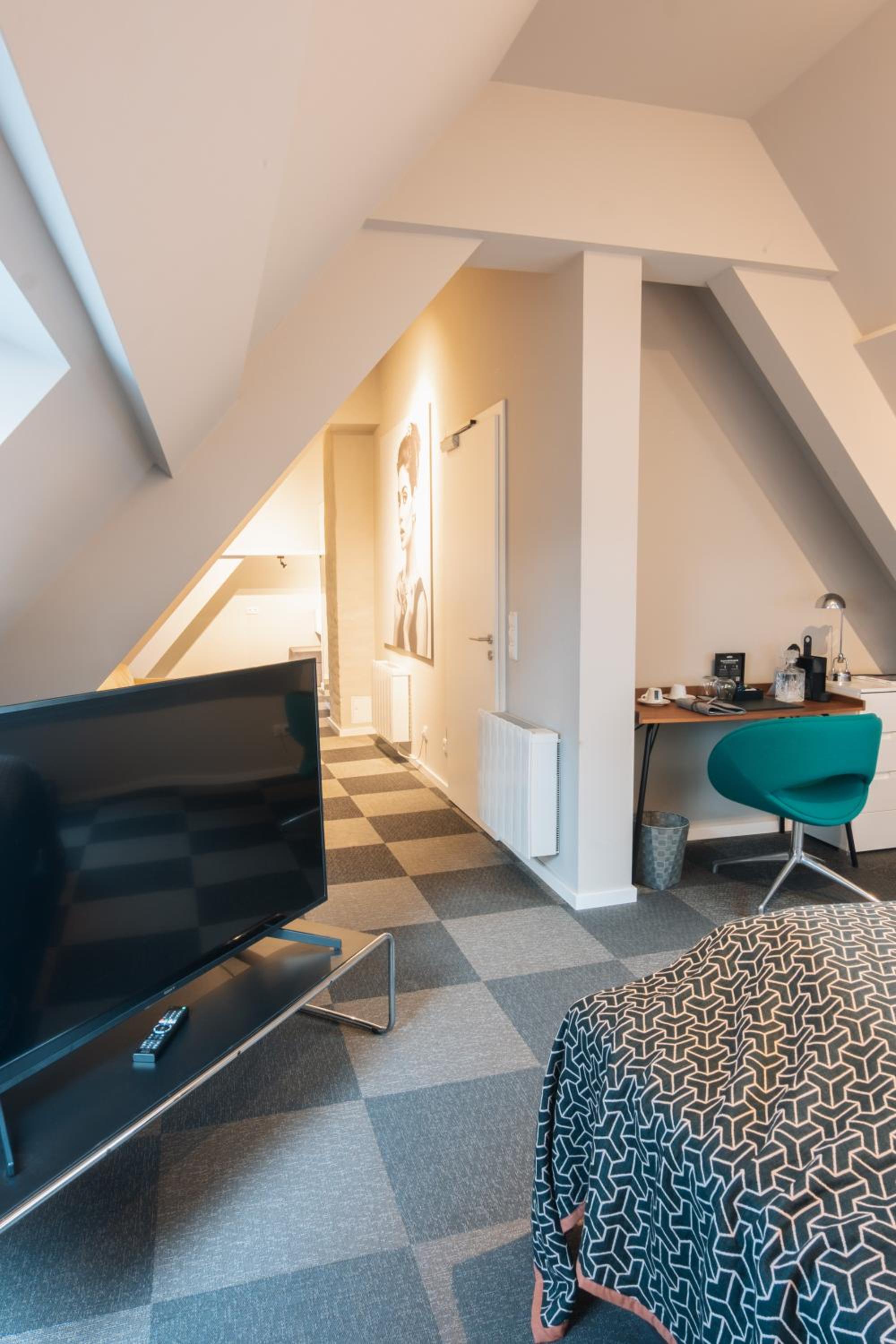 Deluxe Suite - Photo 10