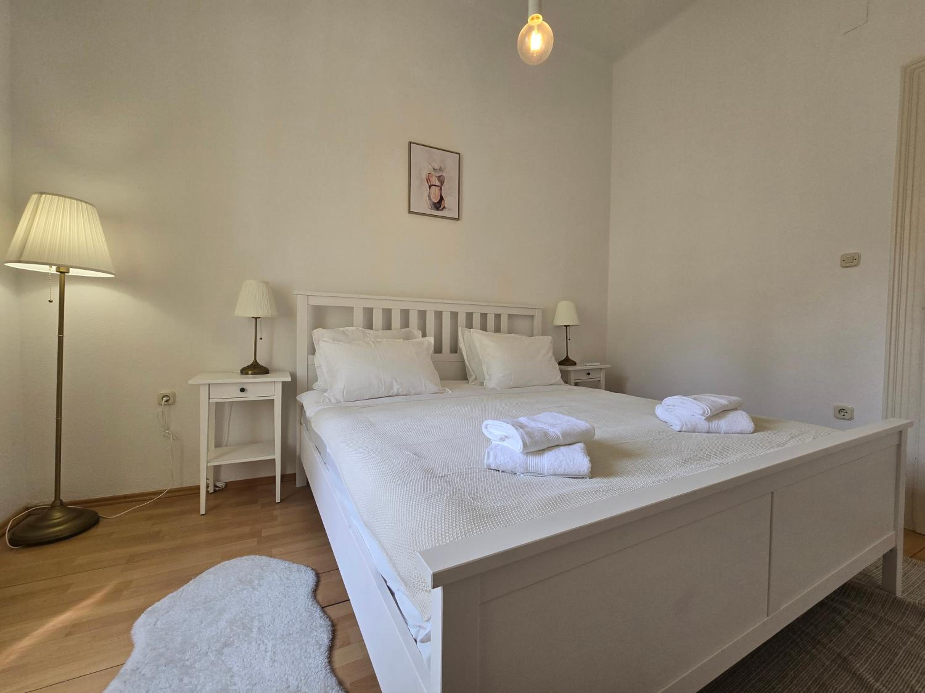 Three-Bedroom Deluxe Apartment