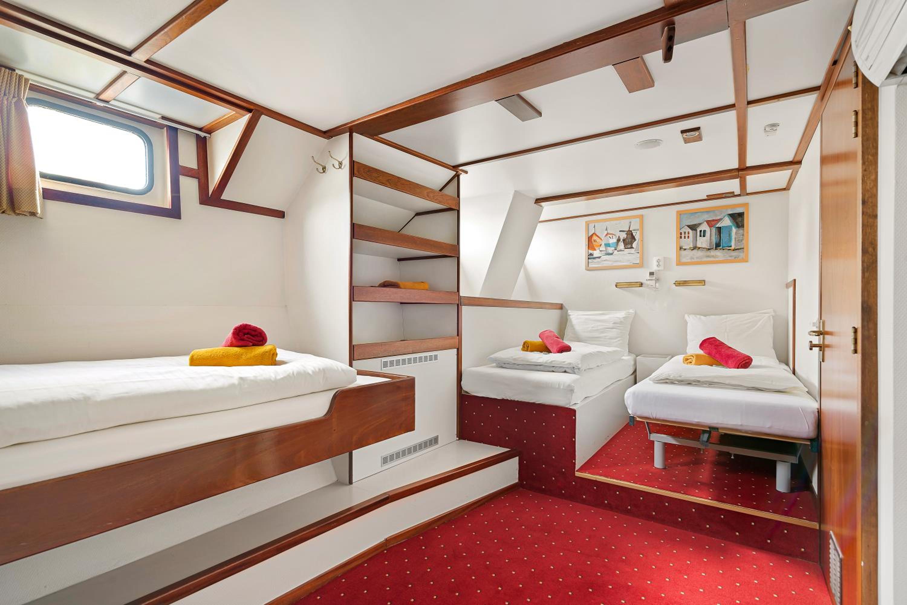 Luxury Triple Room photo 2