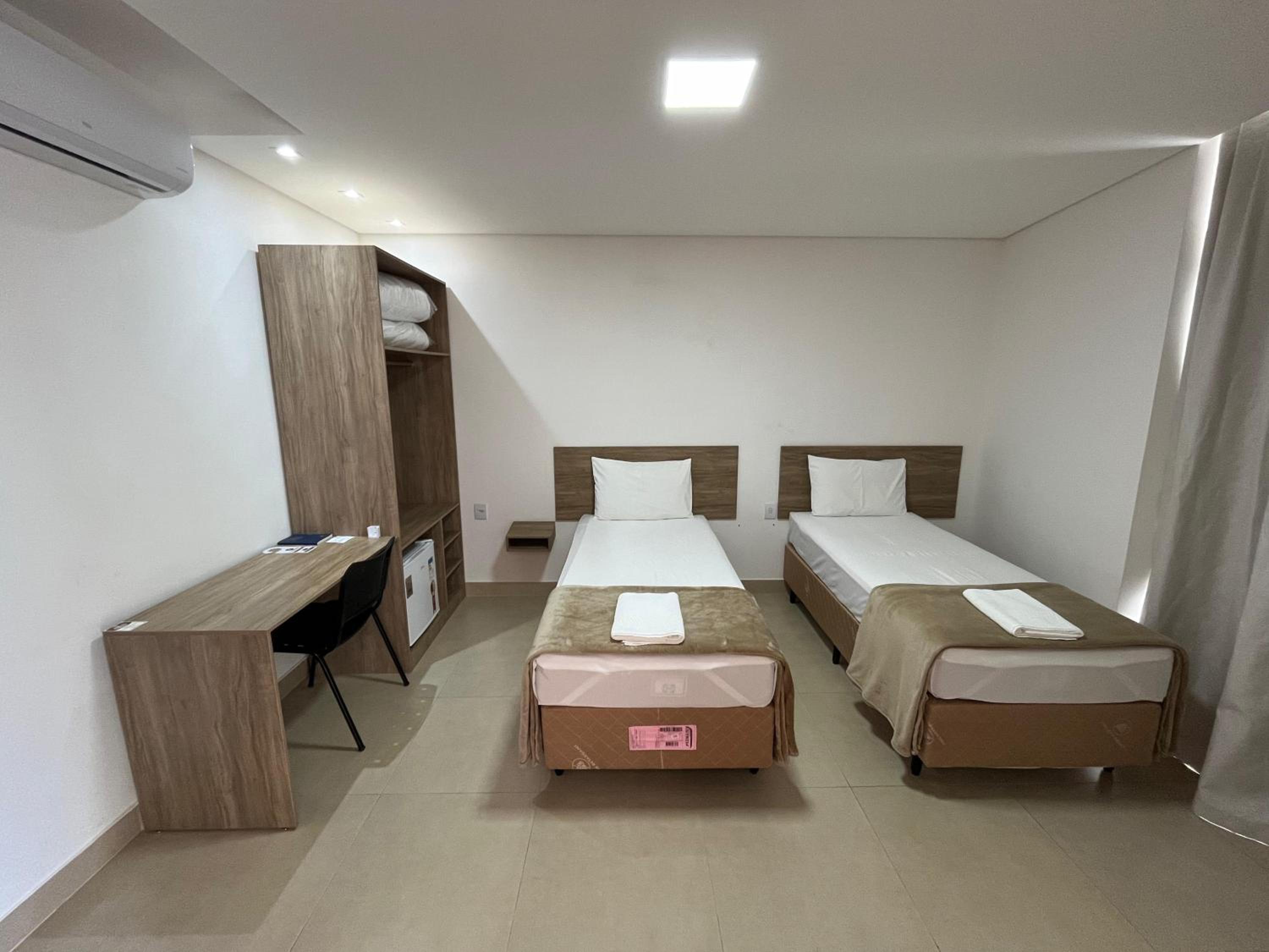 Deluxe Twin Room photo 2