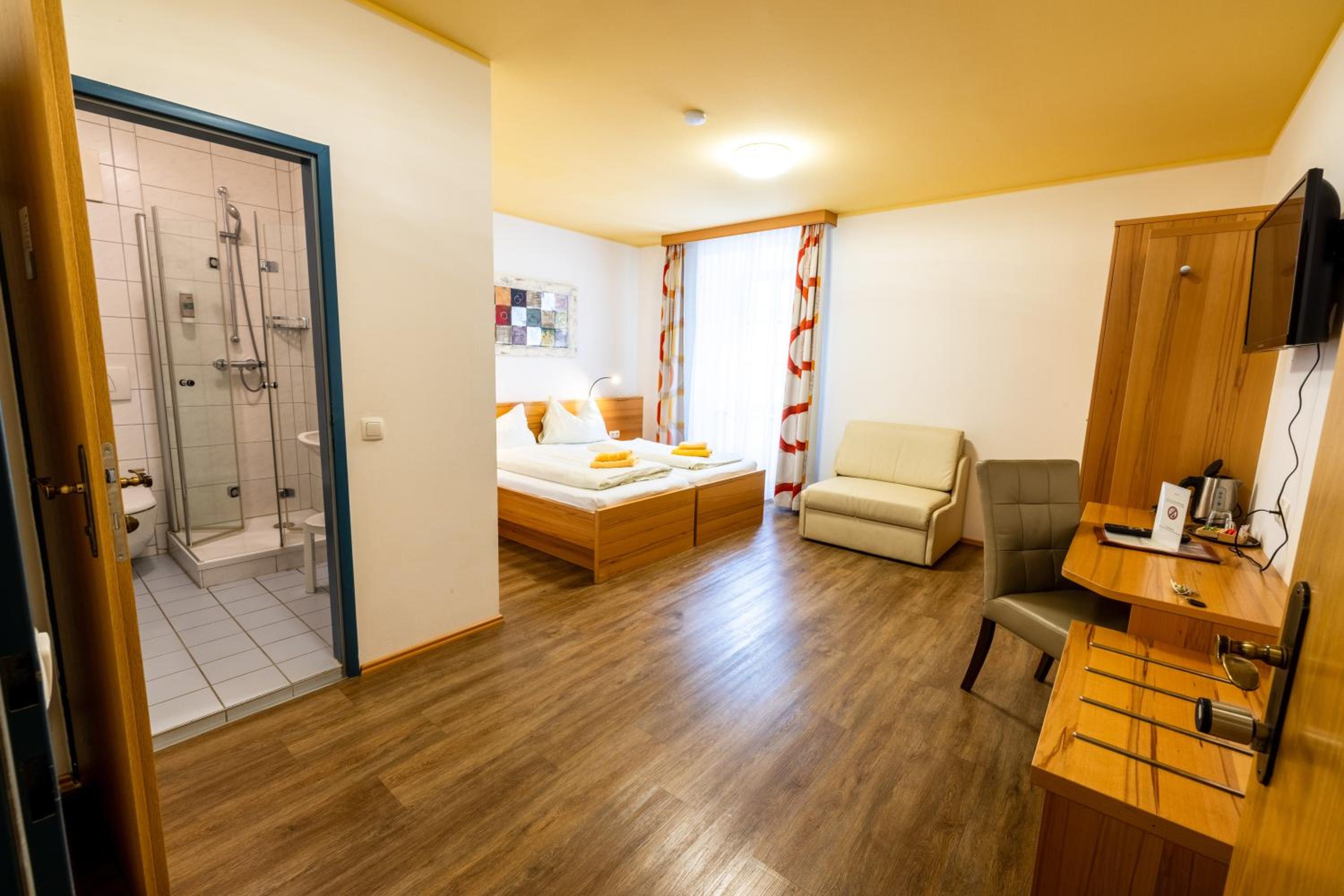 Deluxe Double Room with Garden View - Photo 1