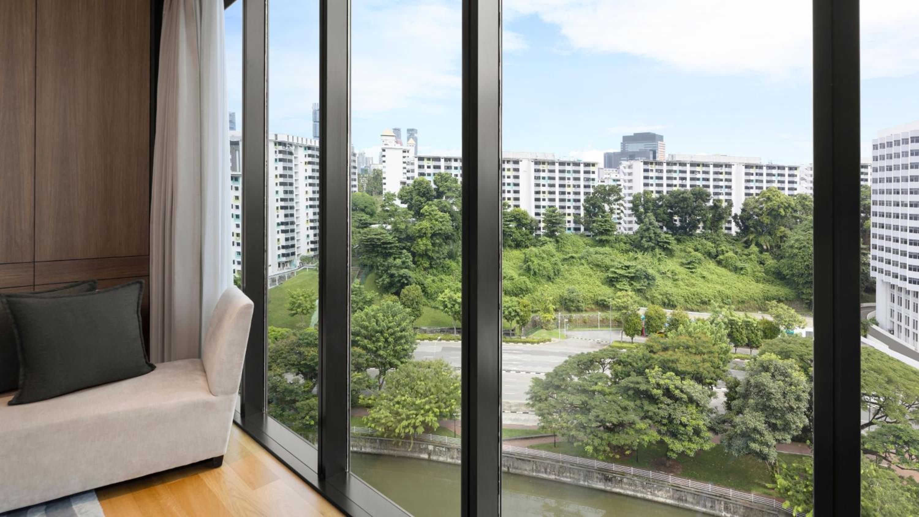 Penthouse King Suite with River View