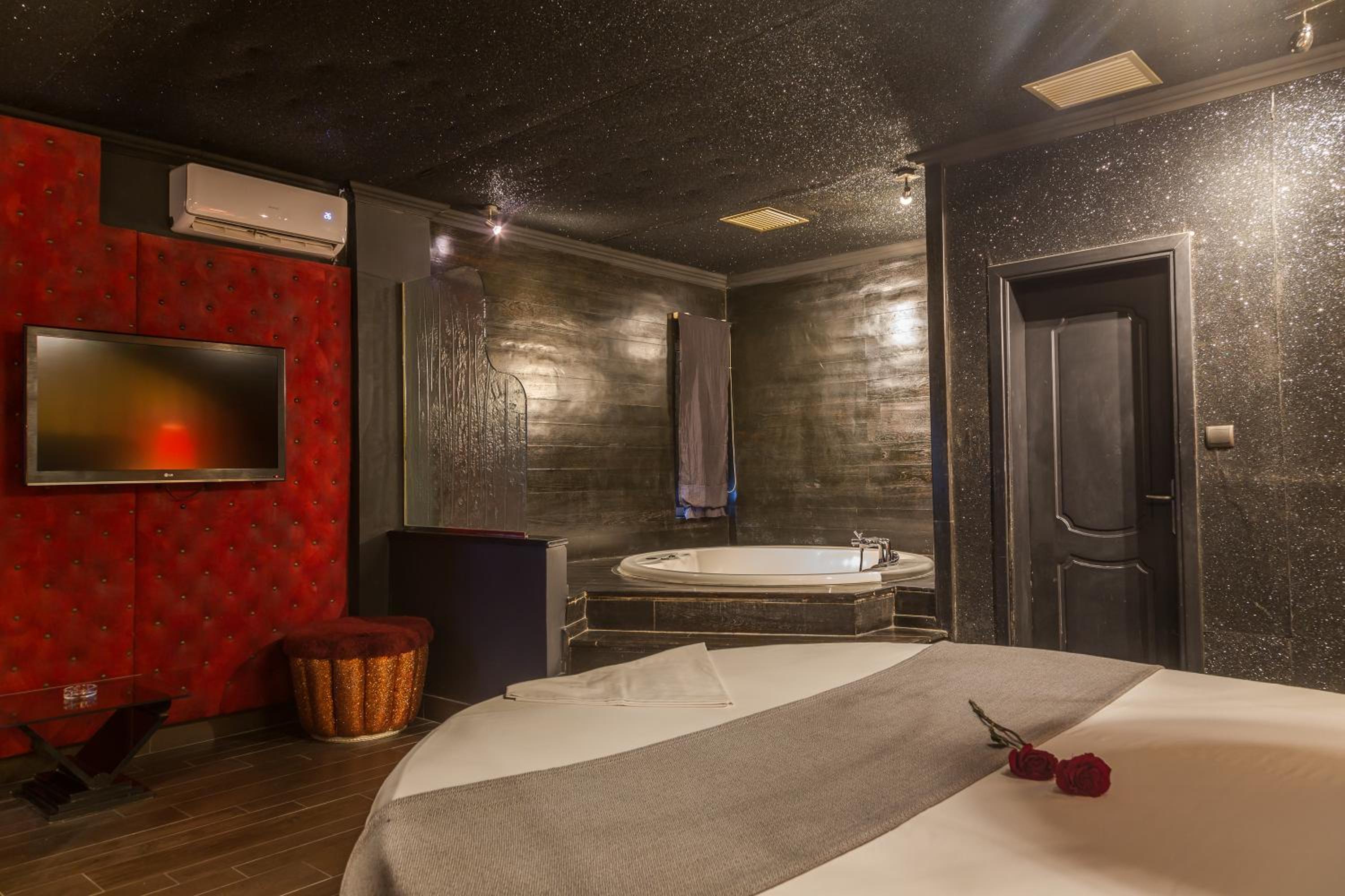 King Suite with Spa Bath